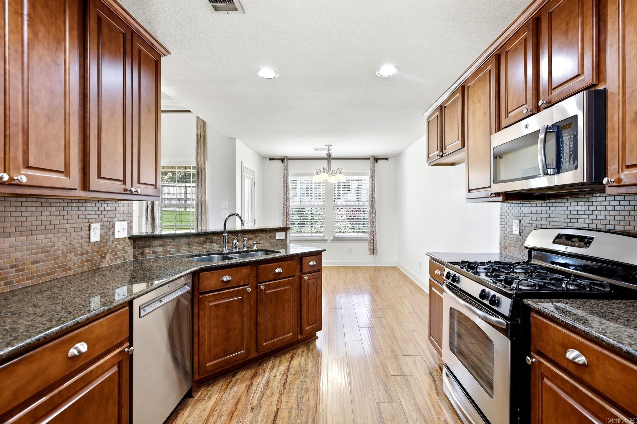 5400 Glenn Cove