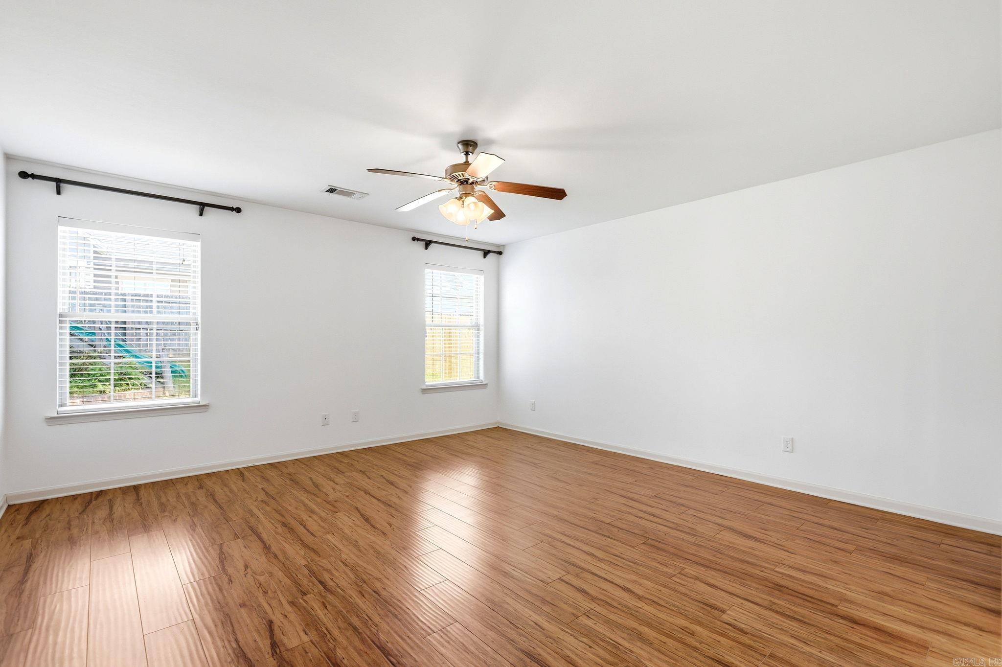 5400 Glenn Cove