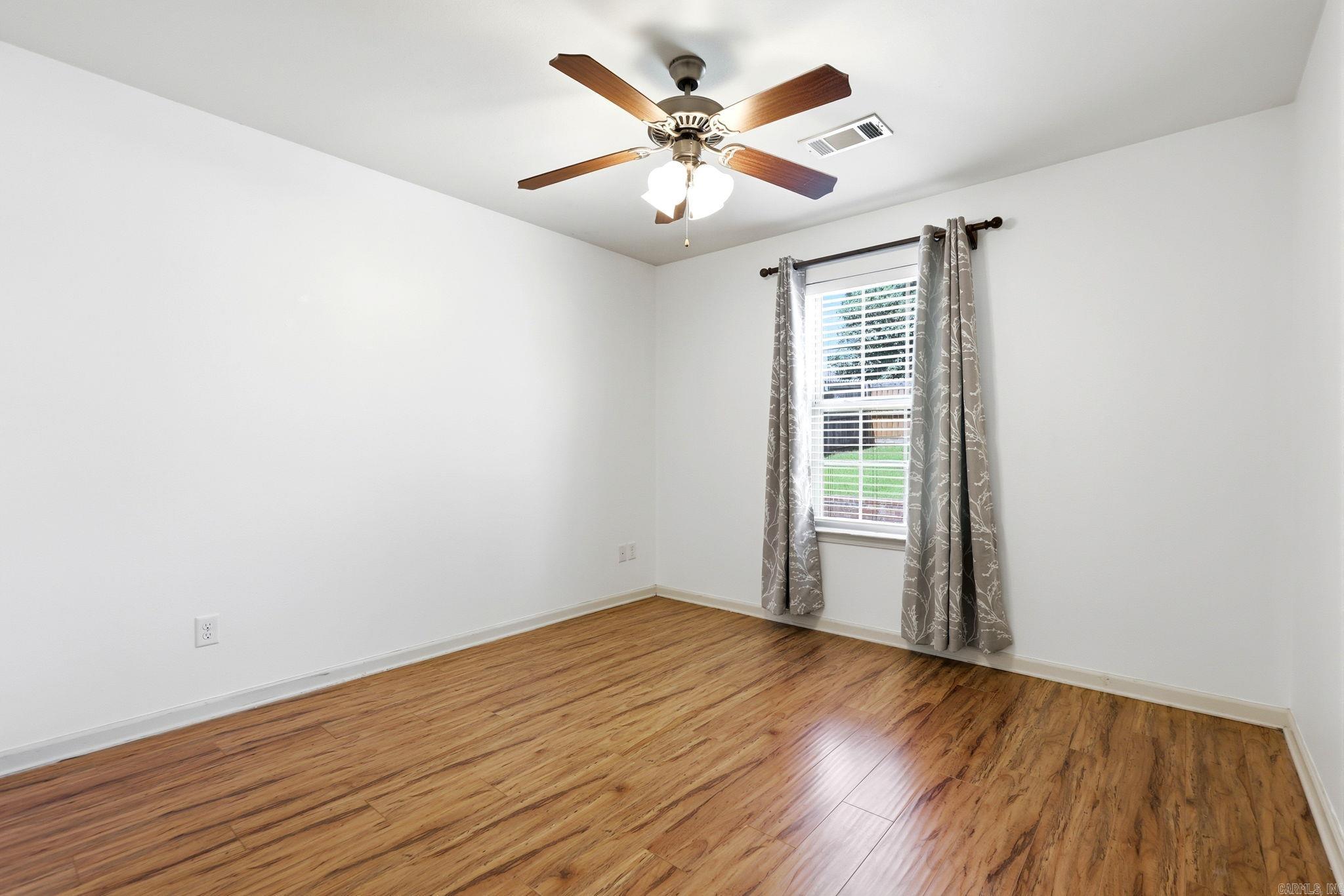 5400 Glenn Cove