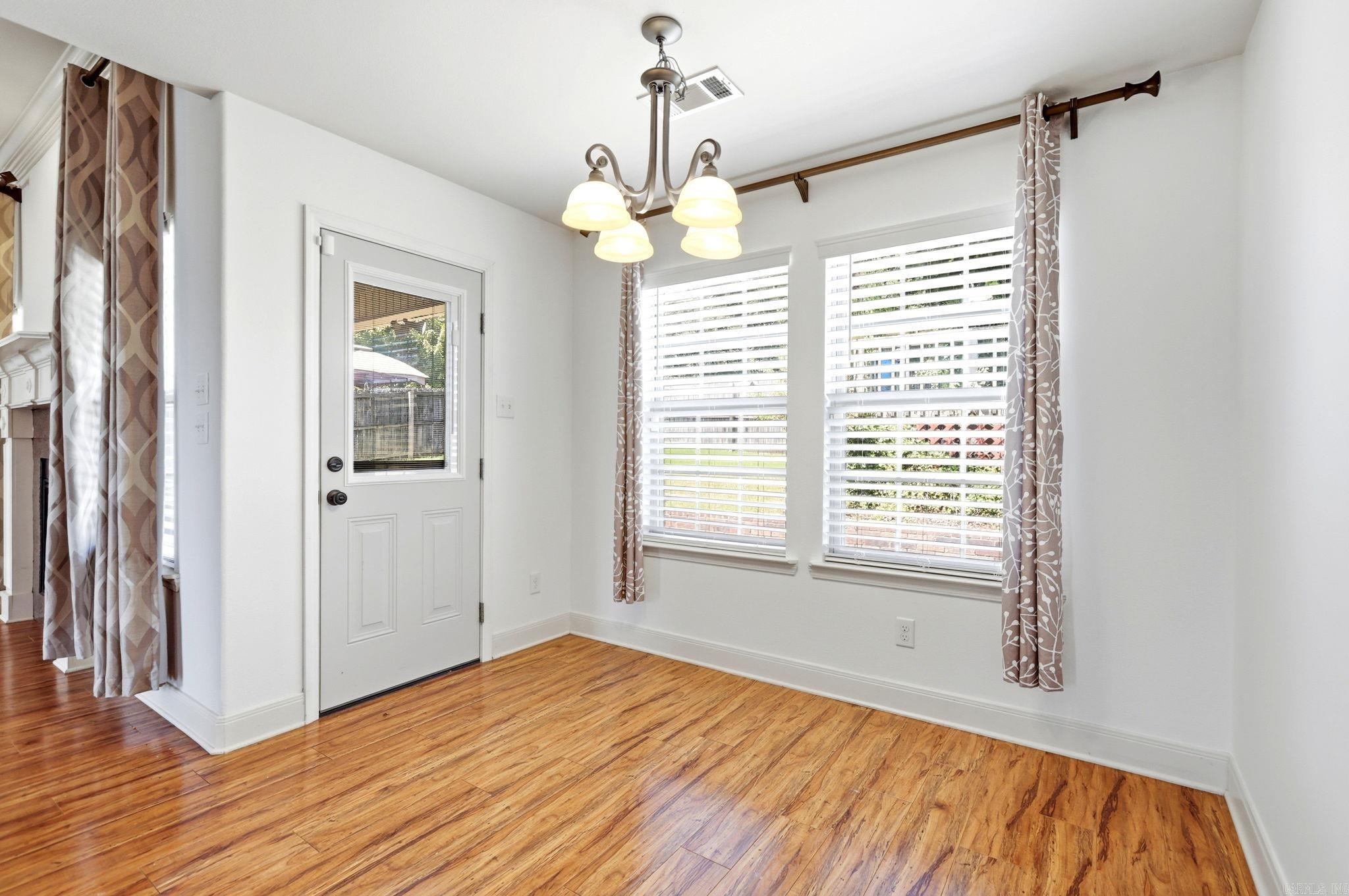 5400 Glenn Cove