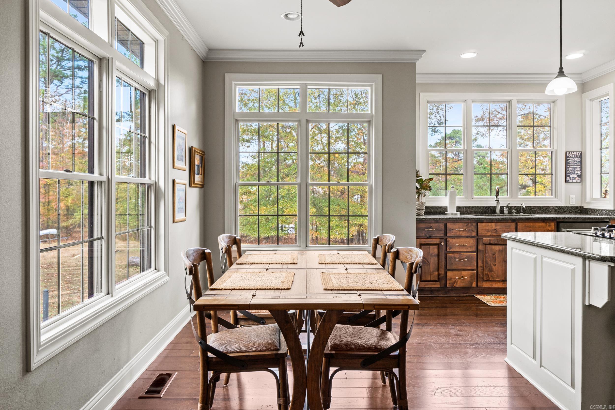 1919 Tudor Loop