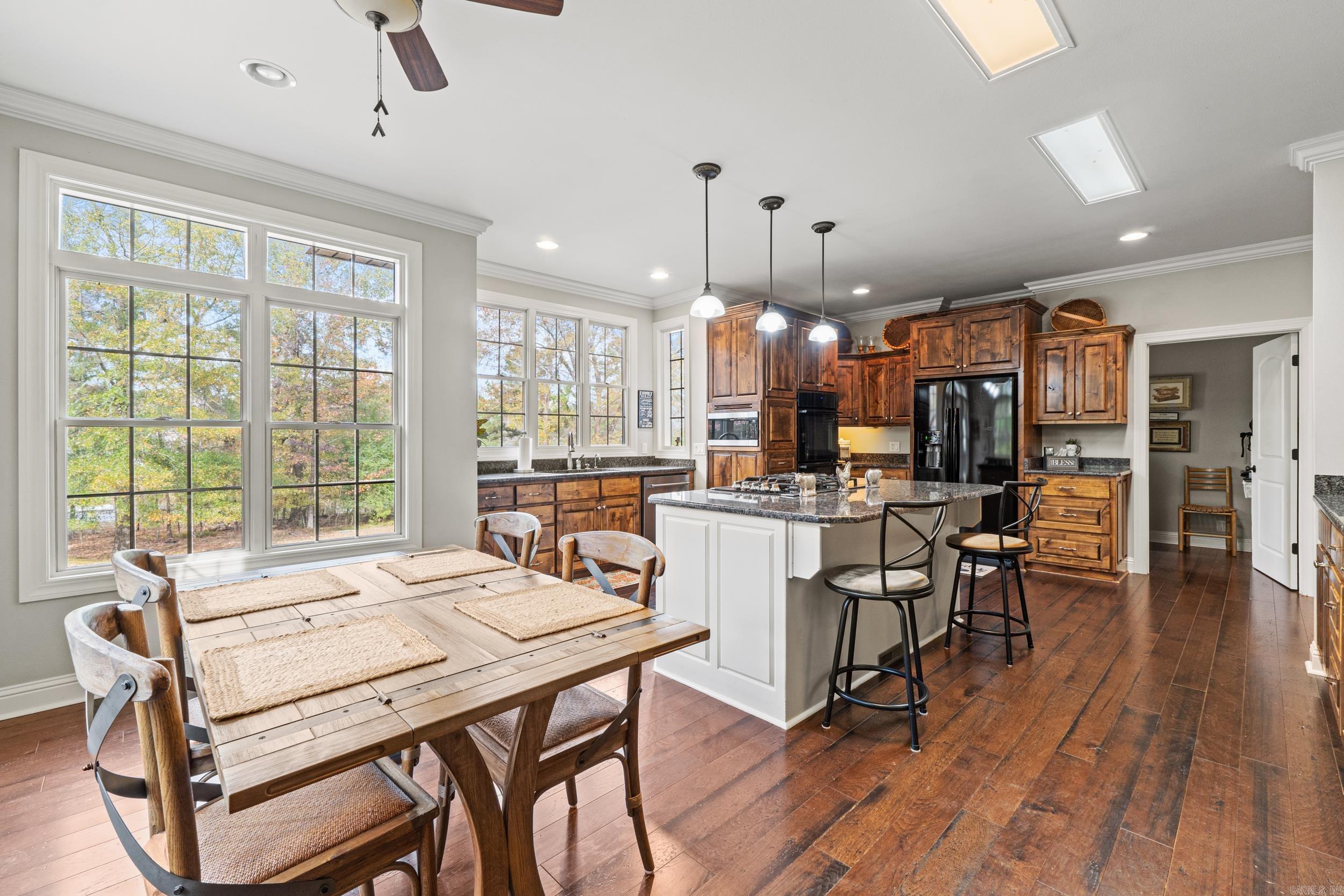 1919 Tudor Loop