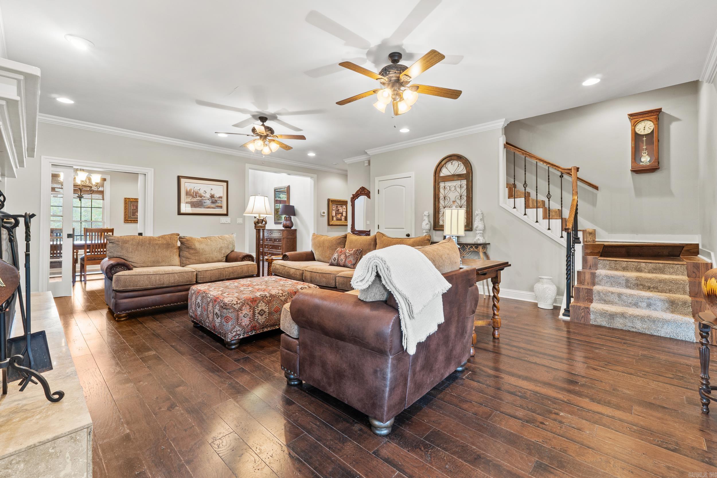 1919 Tudor Loop