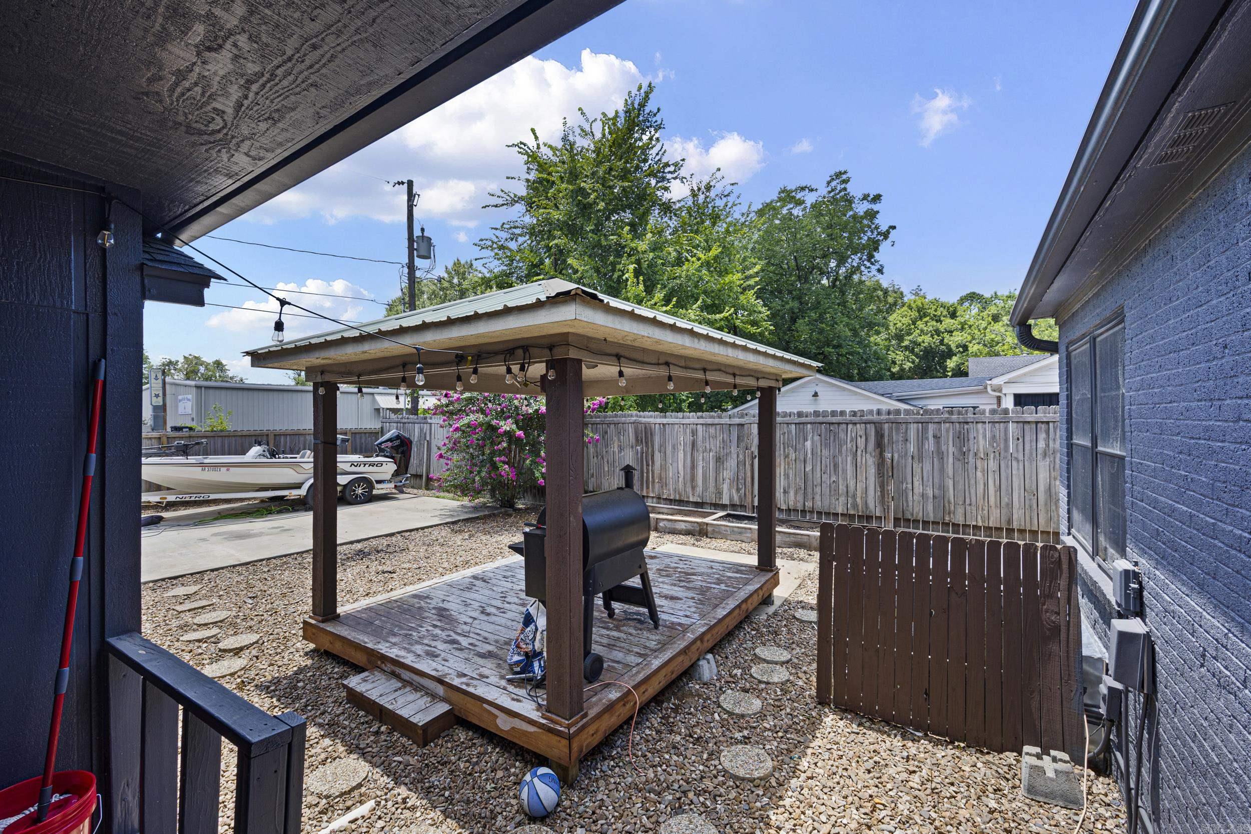 201 W 8Th St