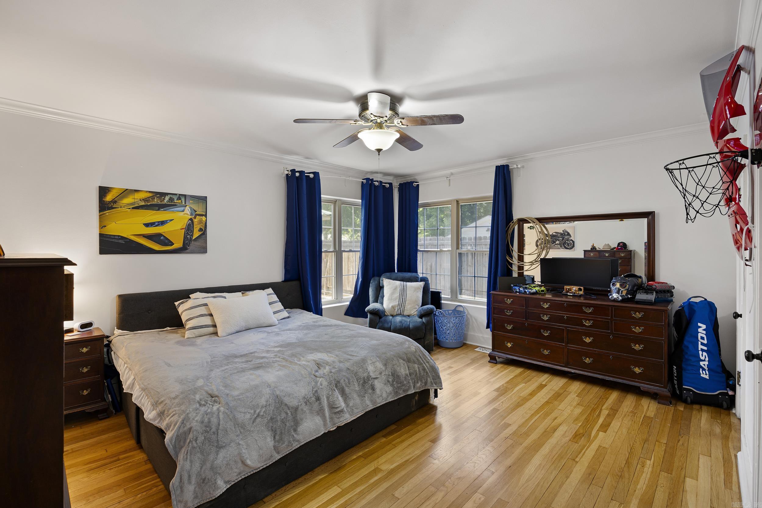 201 W 8Th St