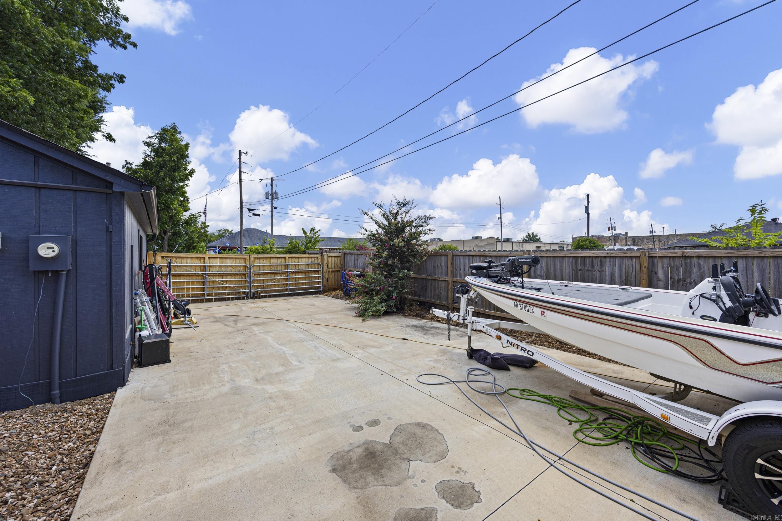 201 W 8Th St