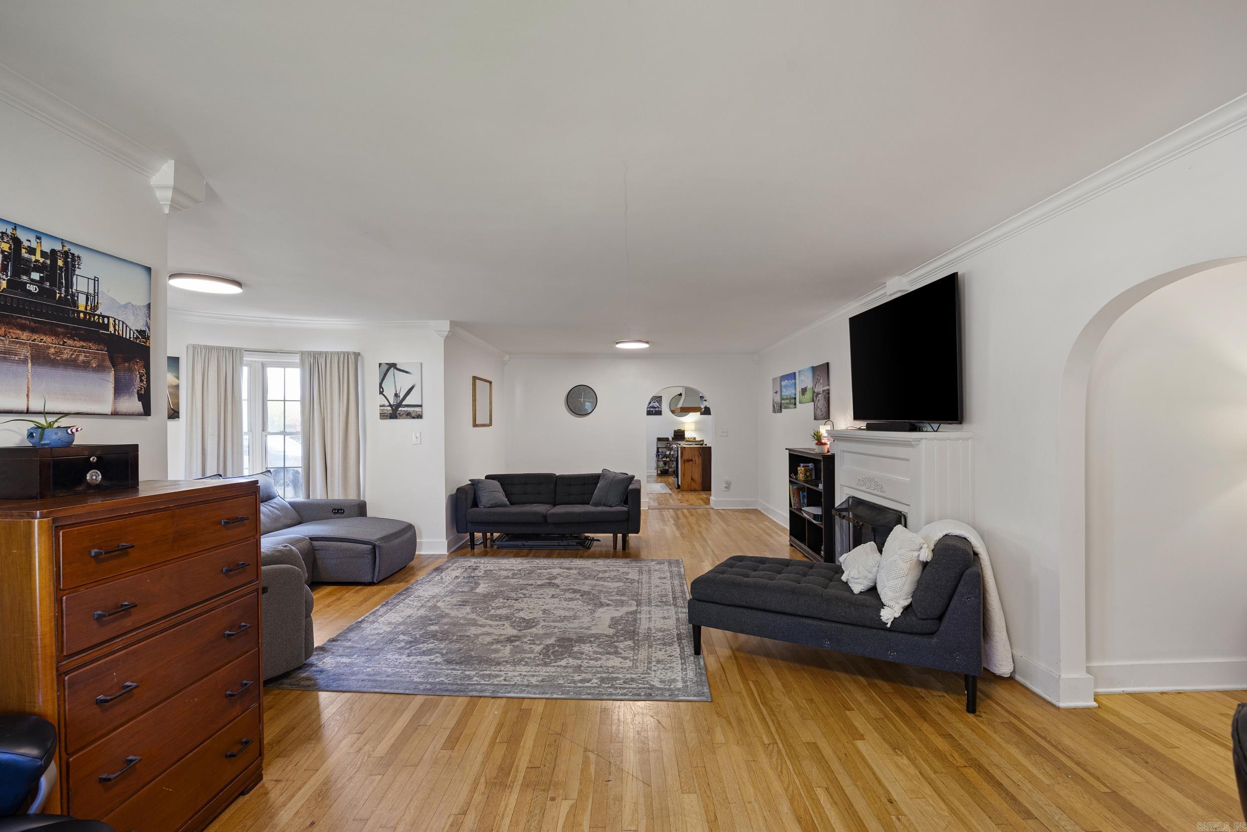 201 W 8Th St