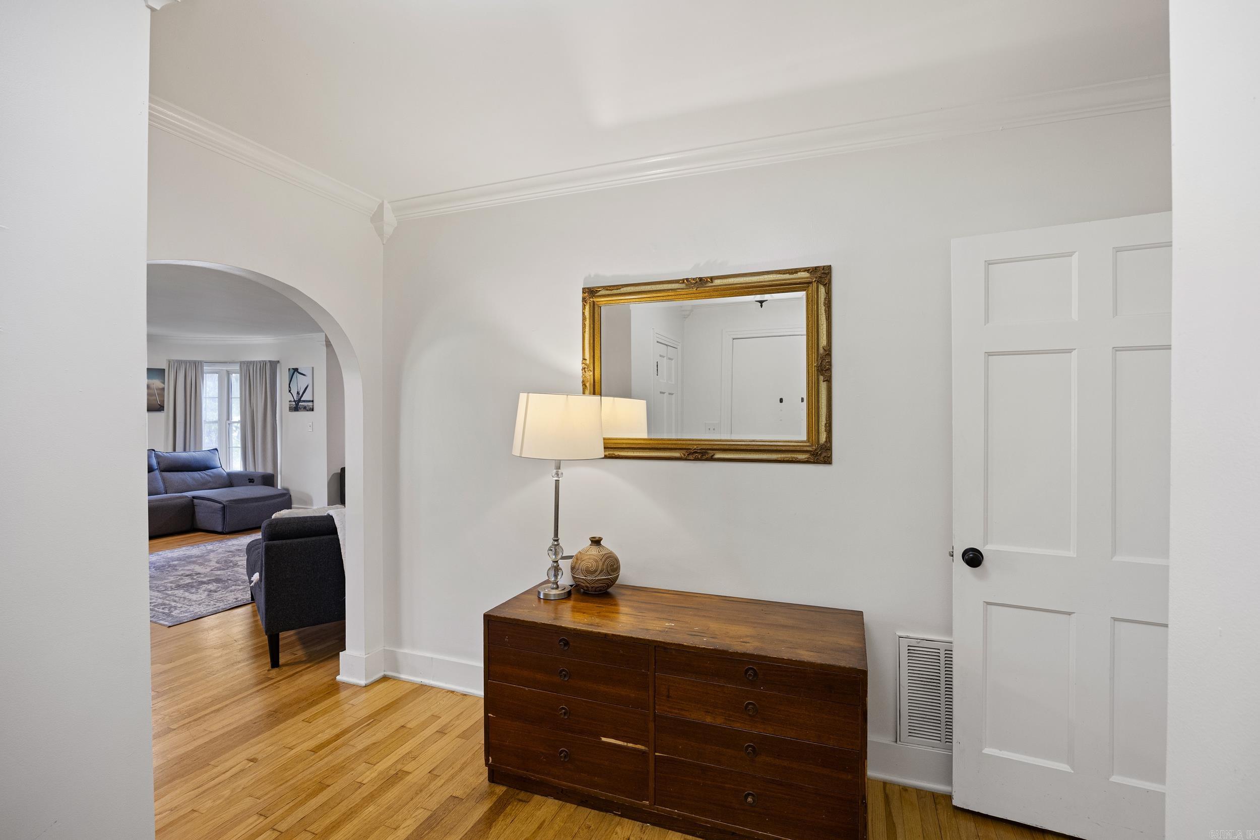 201 W 8Th St