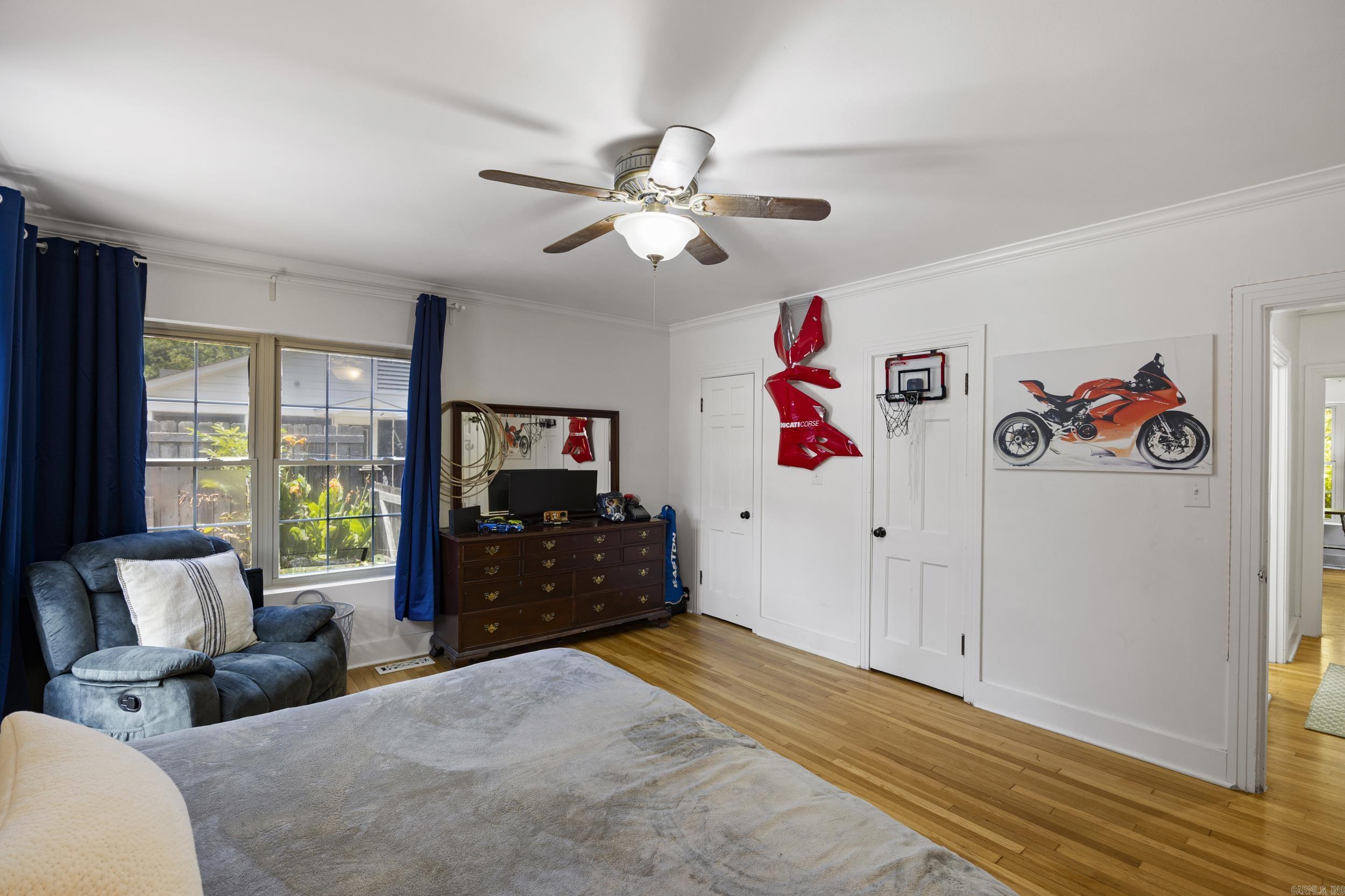 201 W 8Th St