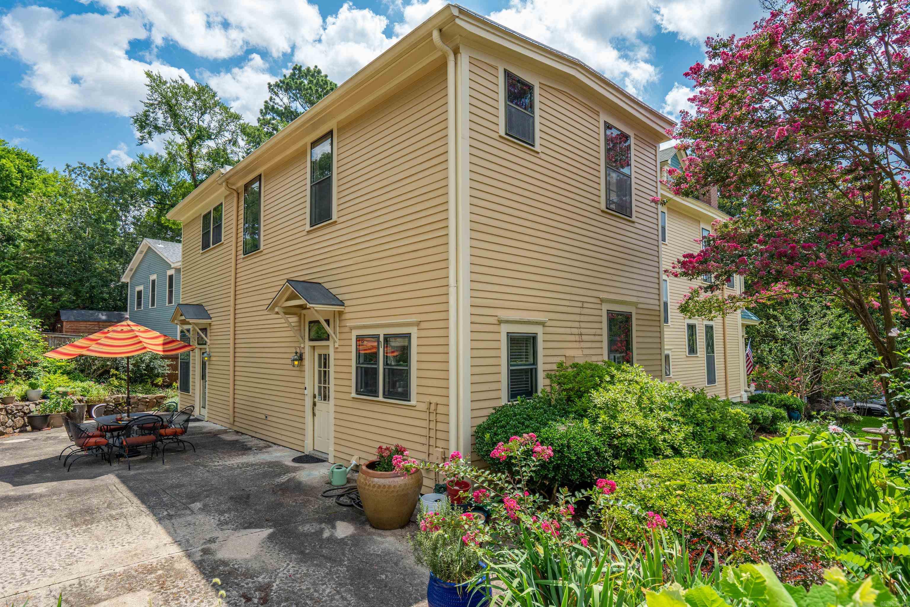 492 Prospect Avenue
