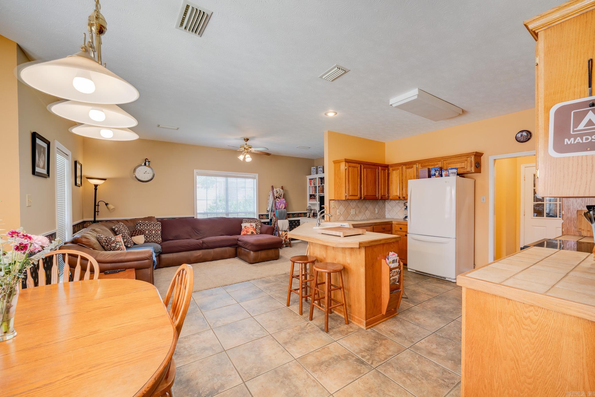 3255 Chrysler Cove