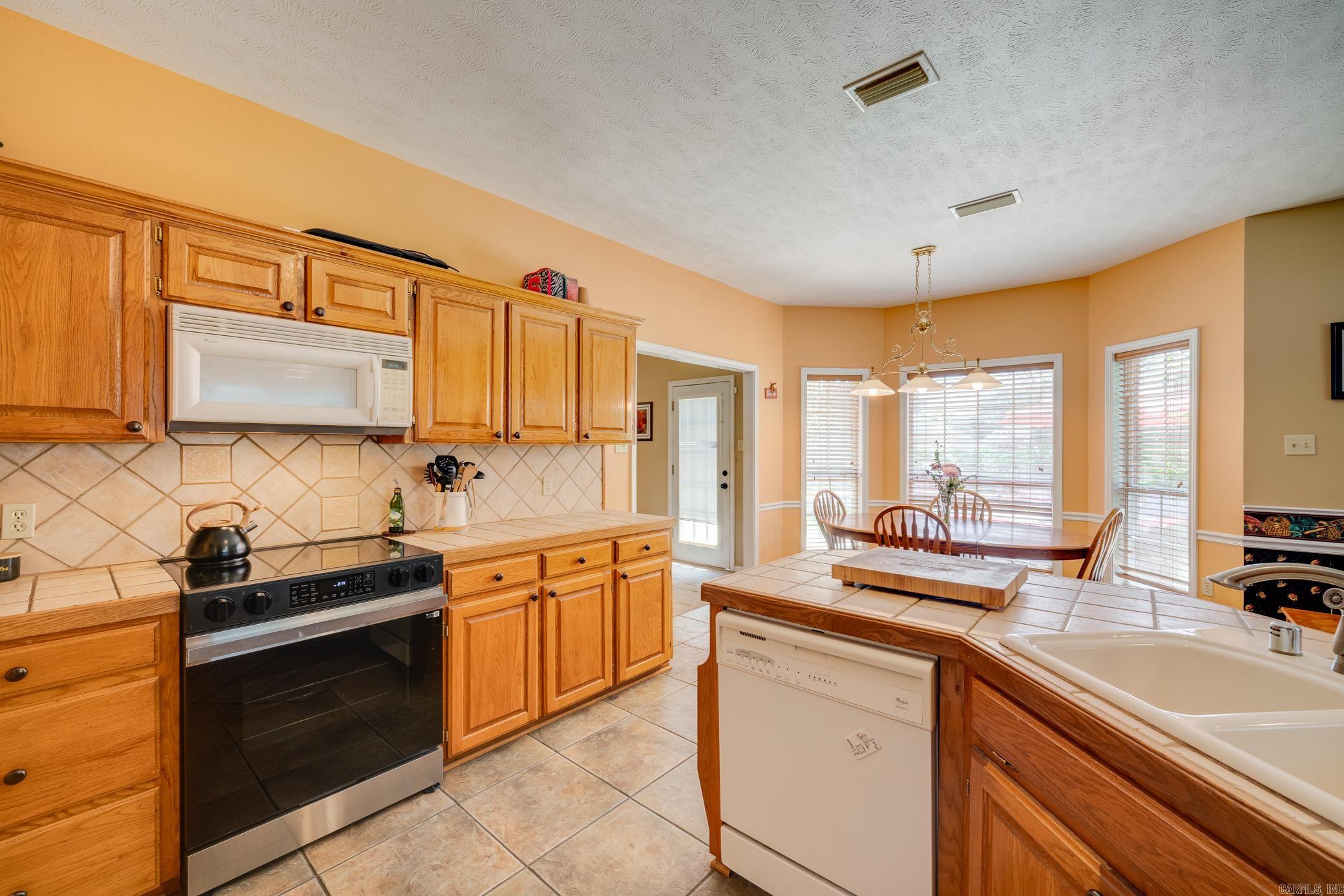 3255 Chrysler Cove