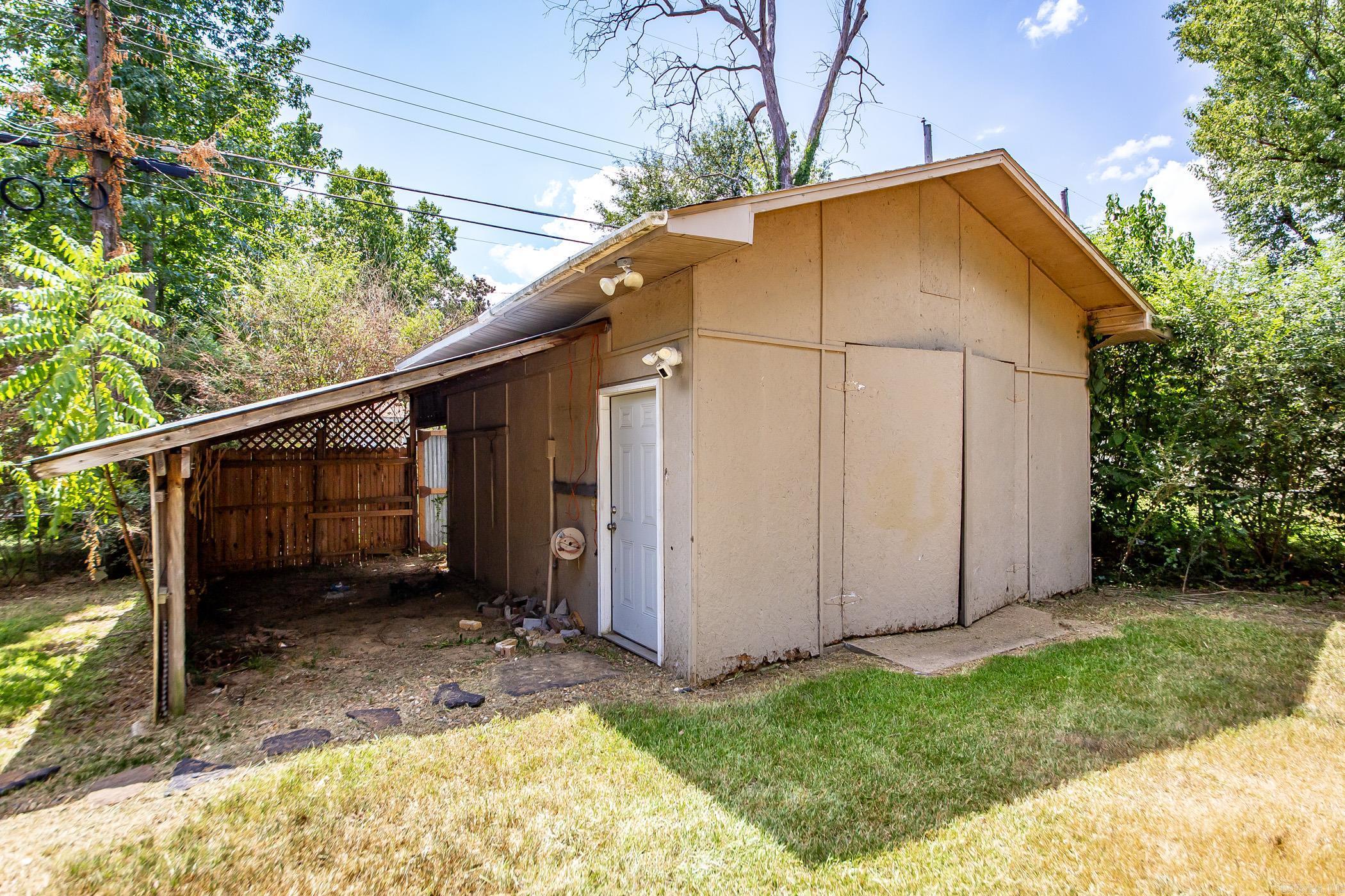 1311 Lee Street