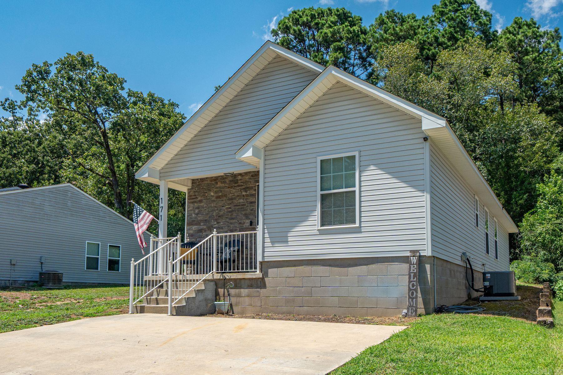 171 Chelle Street