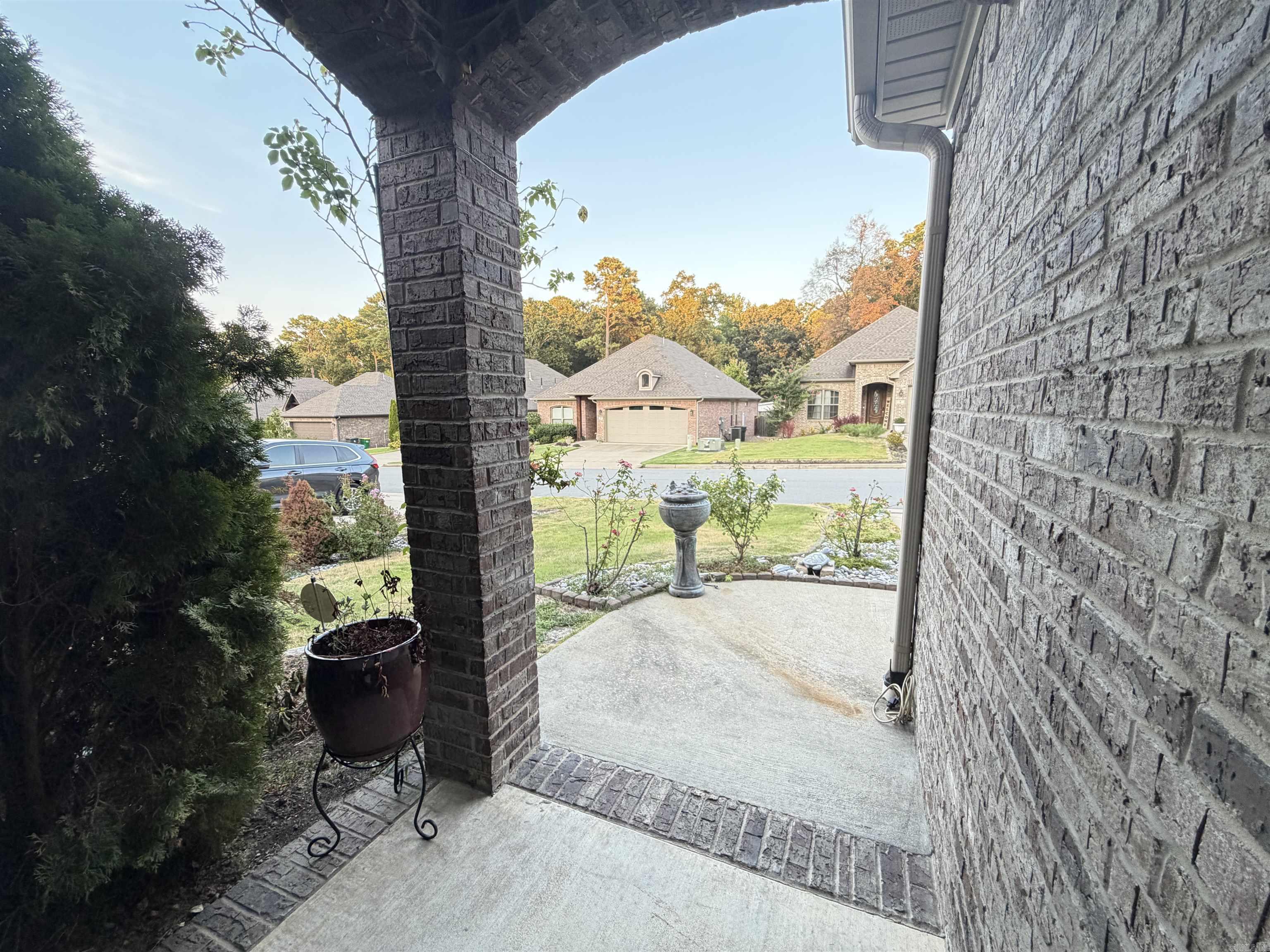 4 piper ln