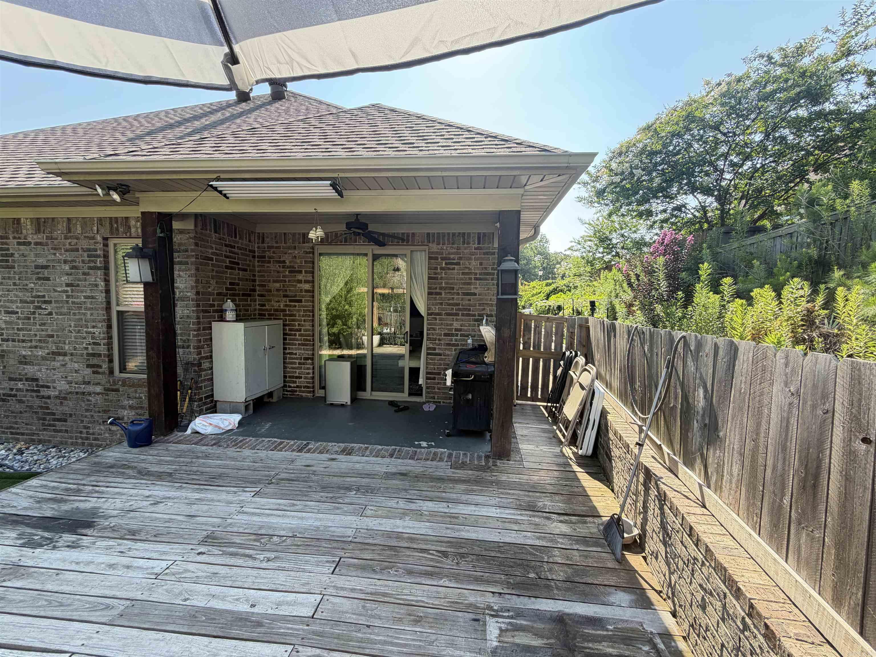 4 piper ln