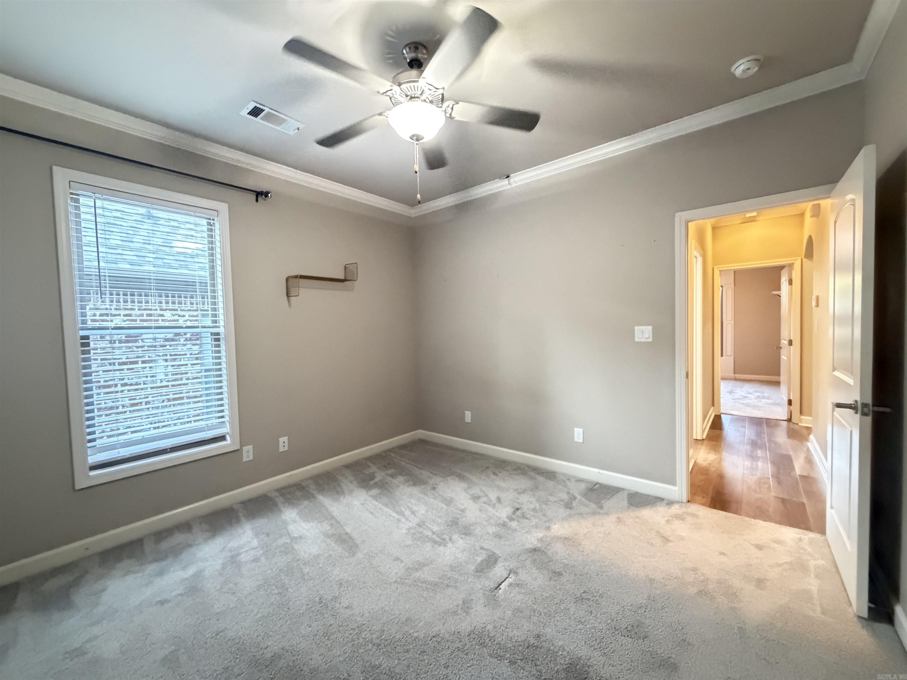 4 piper ln