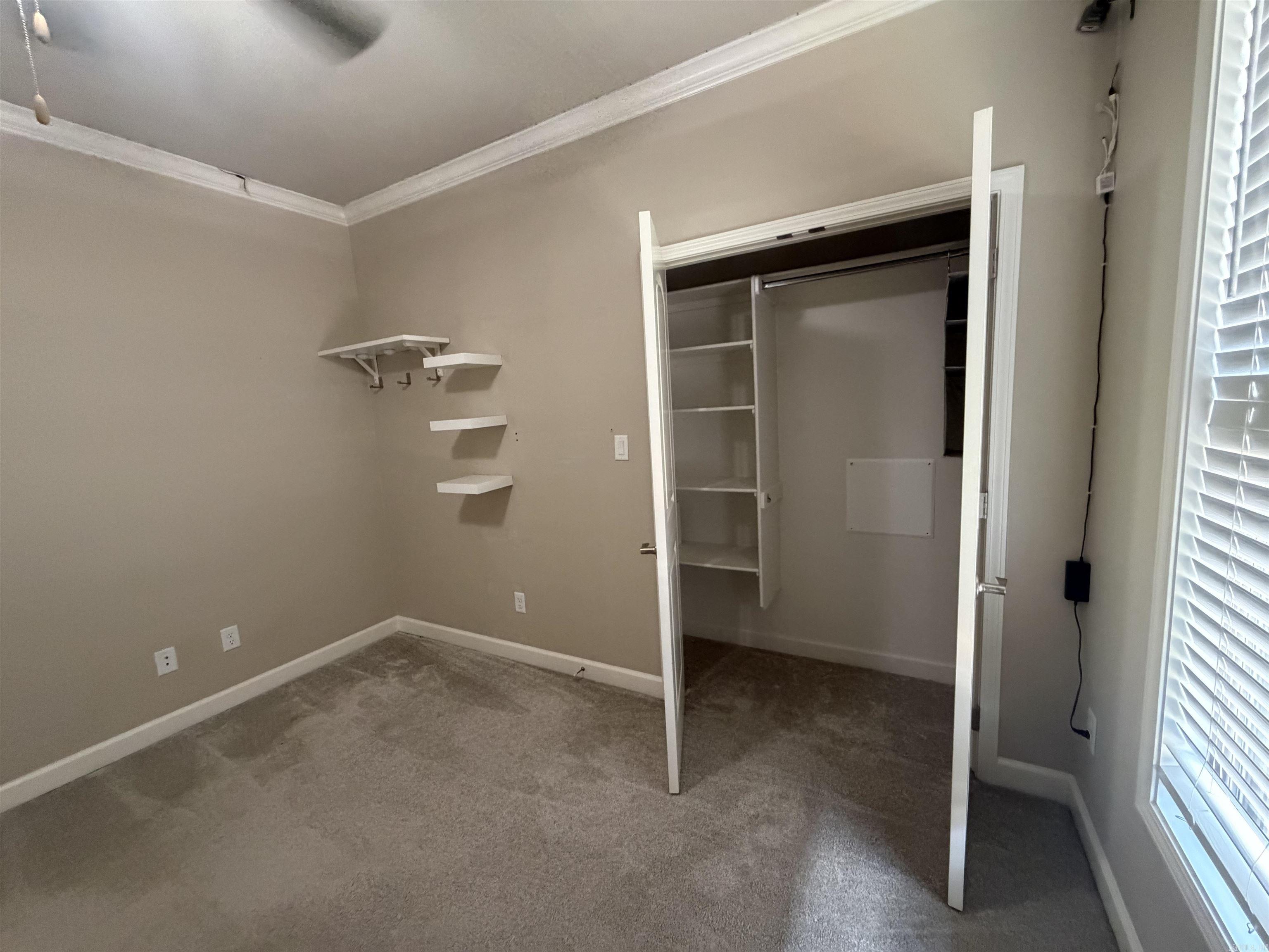4 piper ln