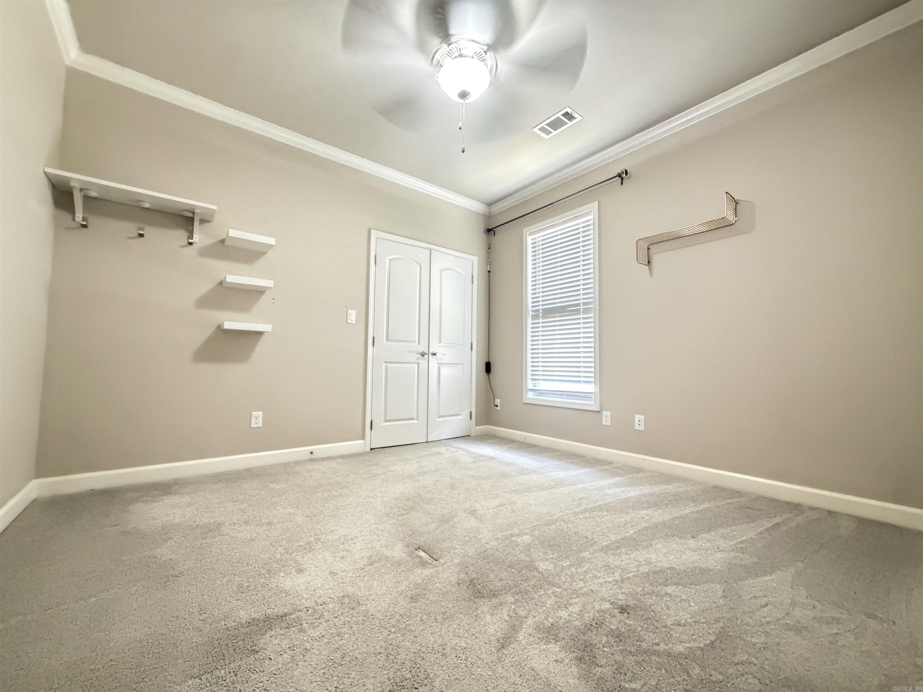 4 piper ln