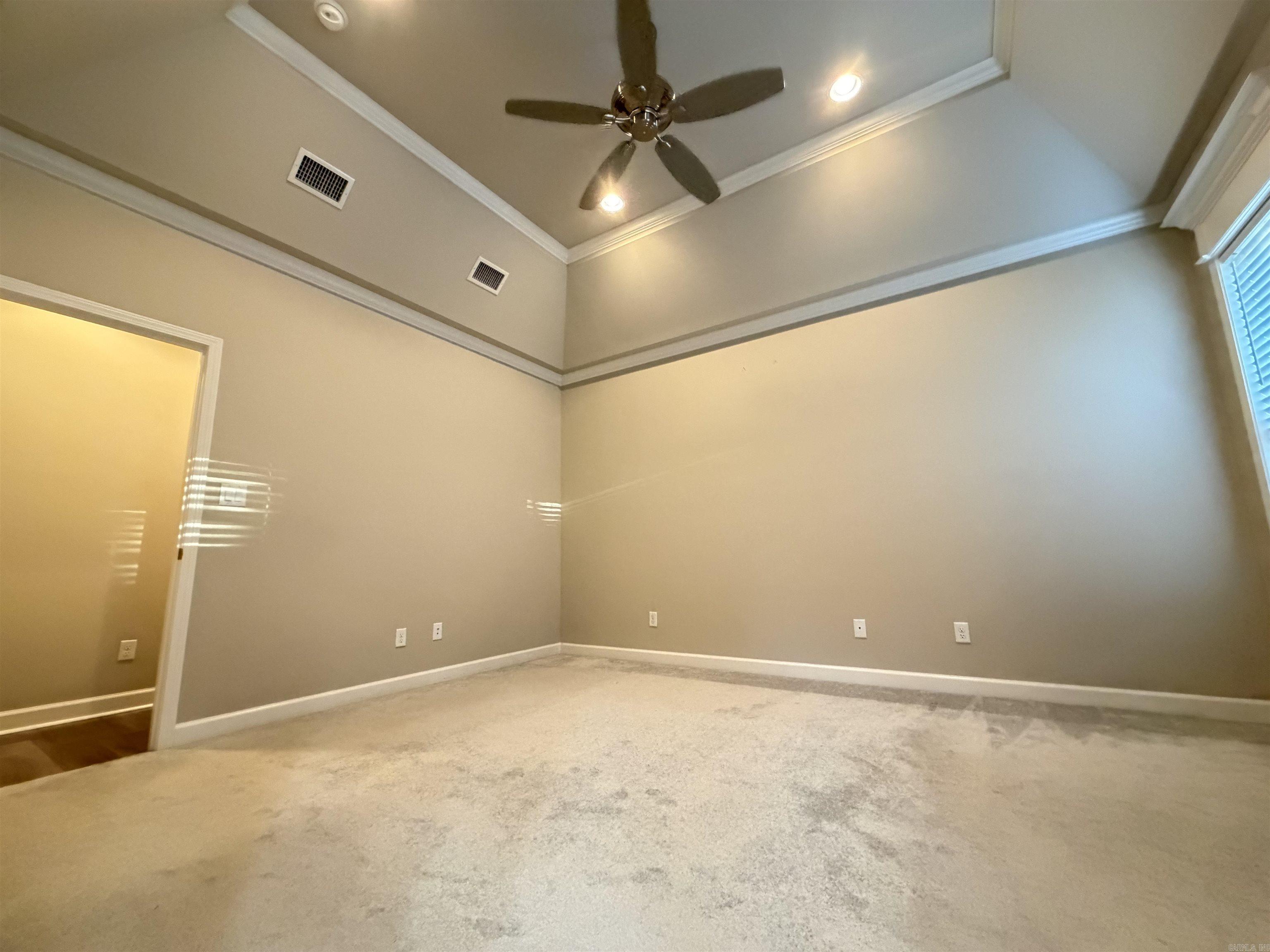 4 piper ln