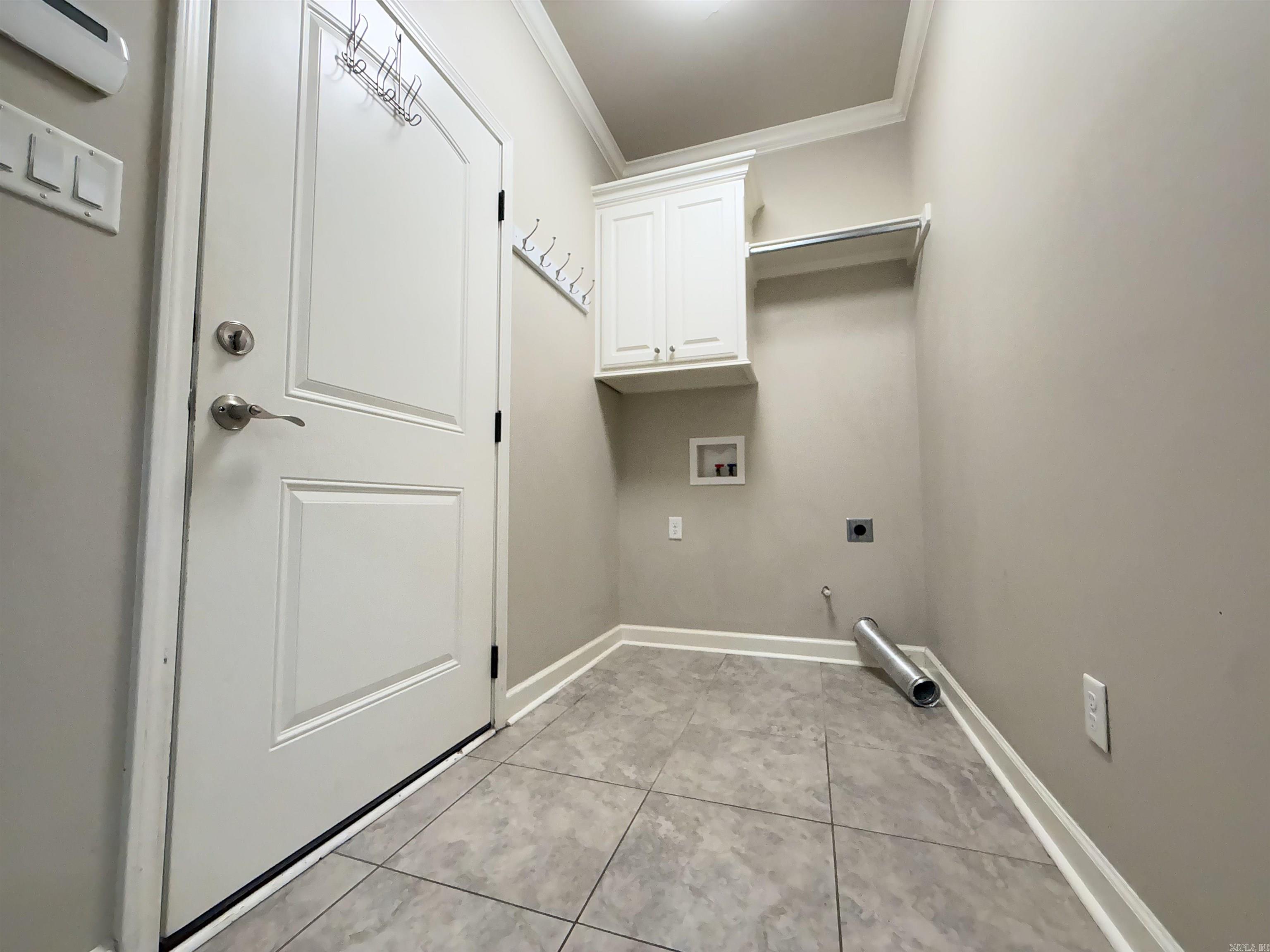 4 piper ln
