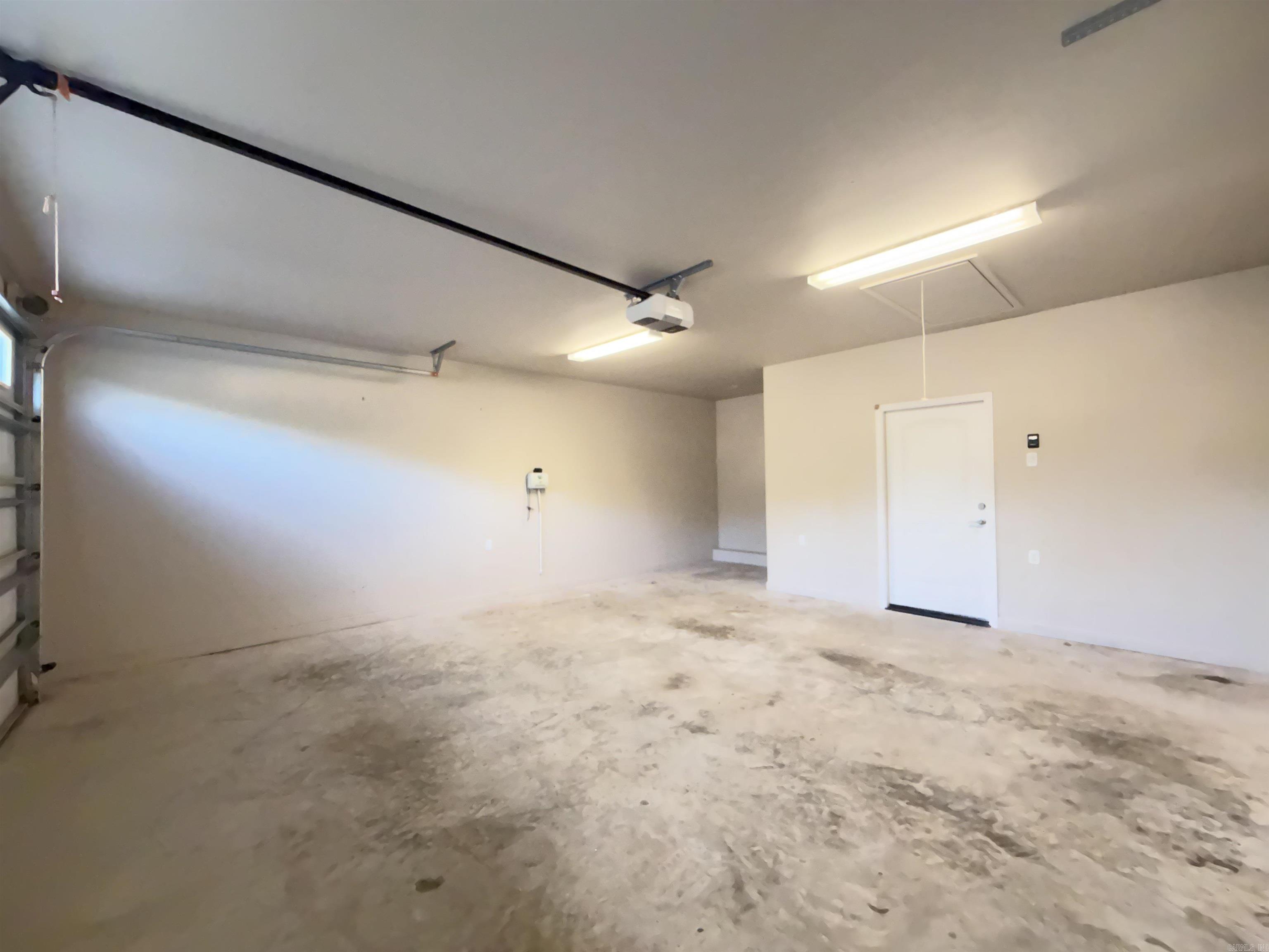 4 piper ln