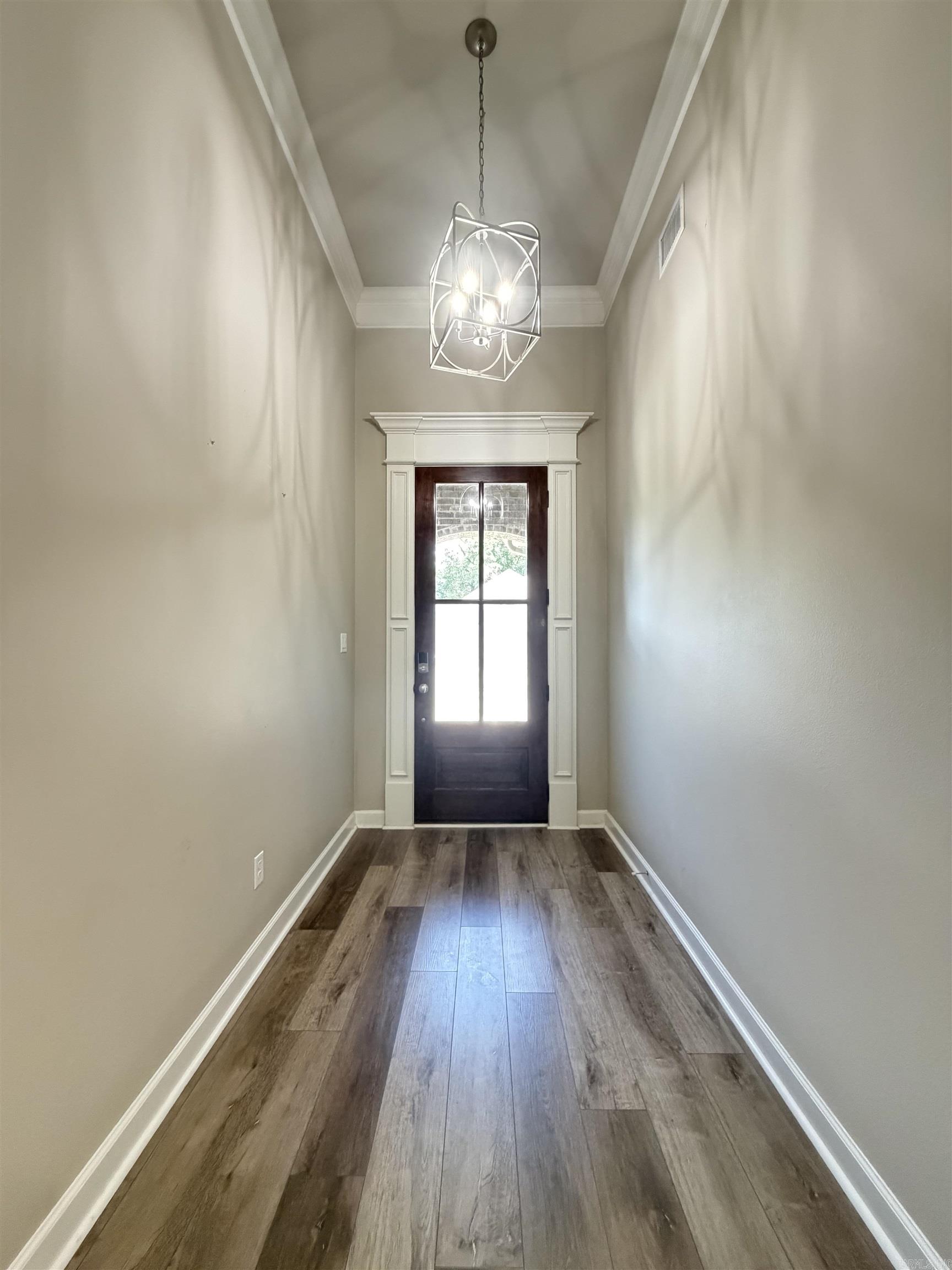 4 piper ln