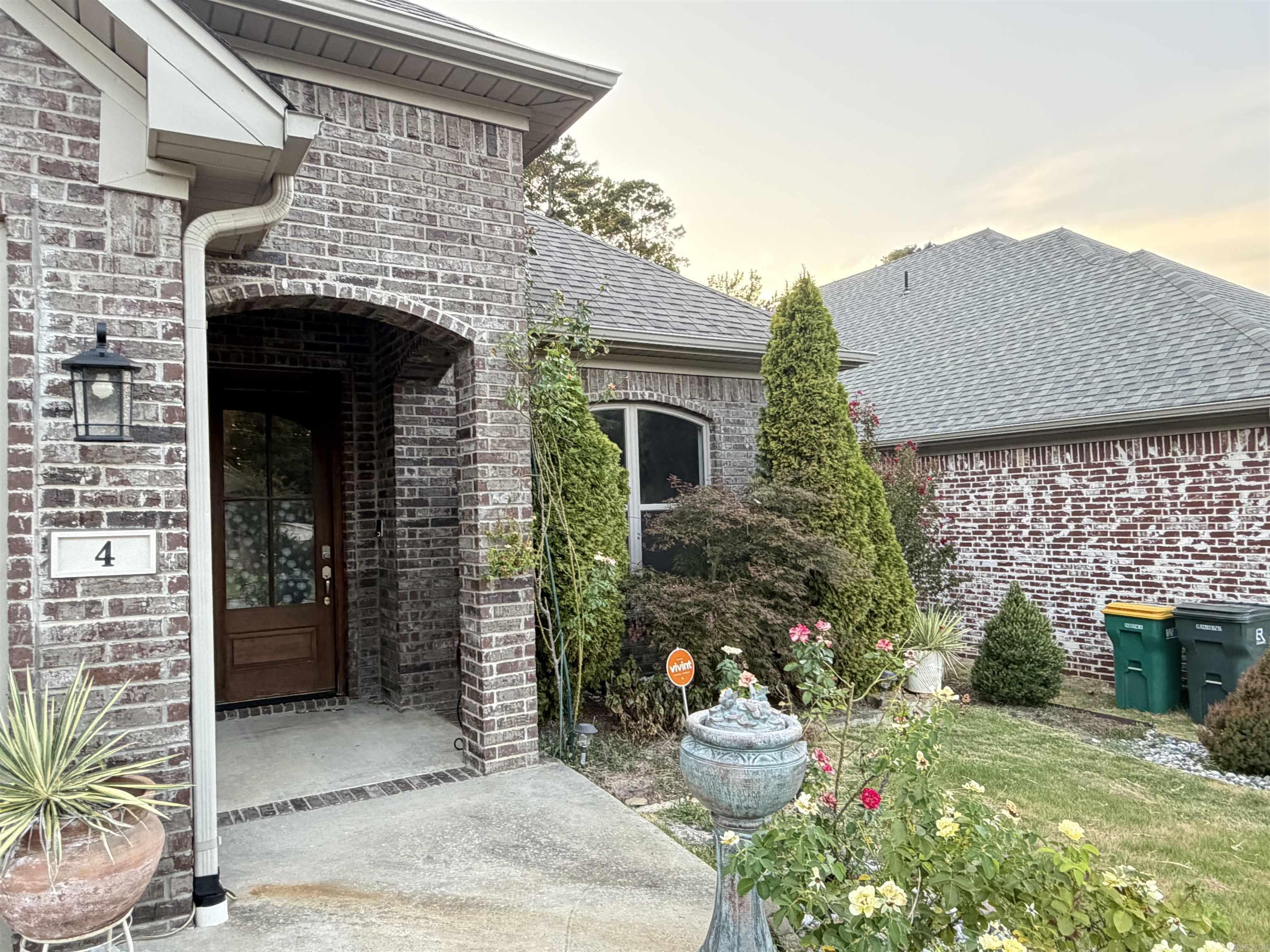 4 piper ln