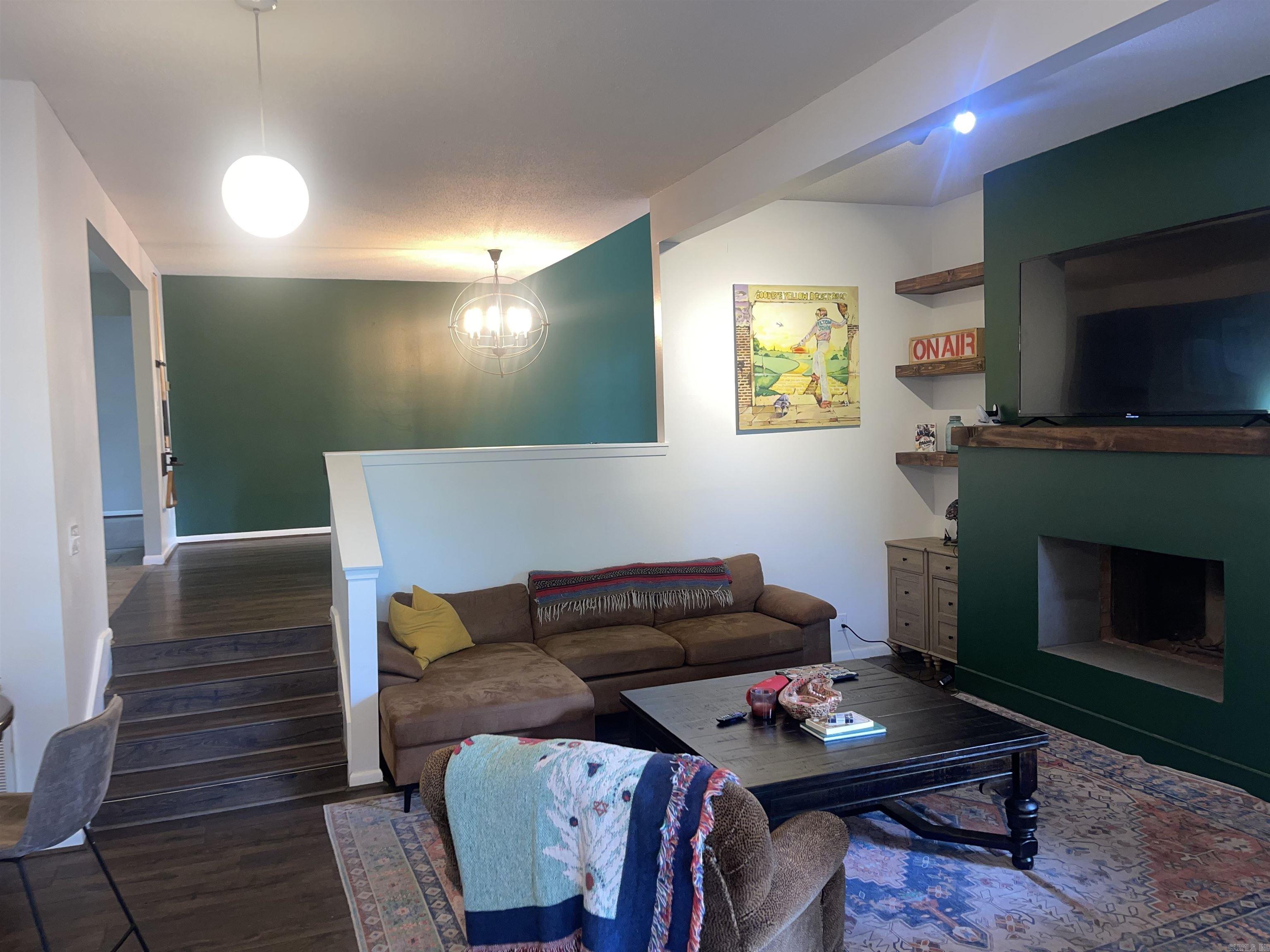 3 Catina Ct