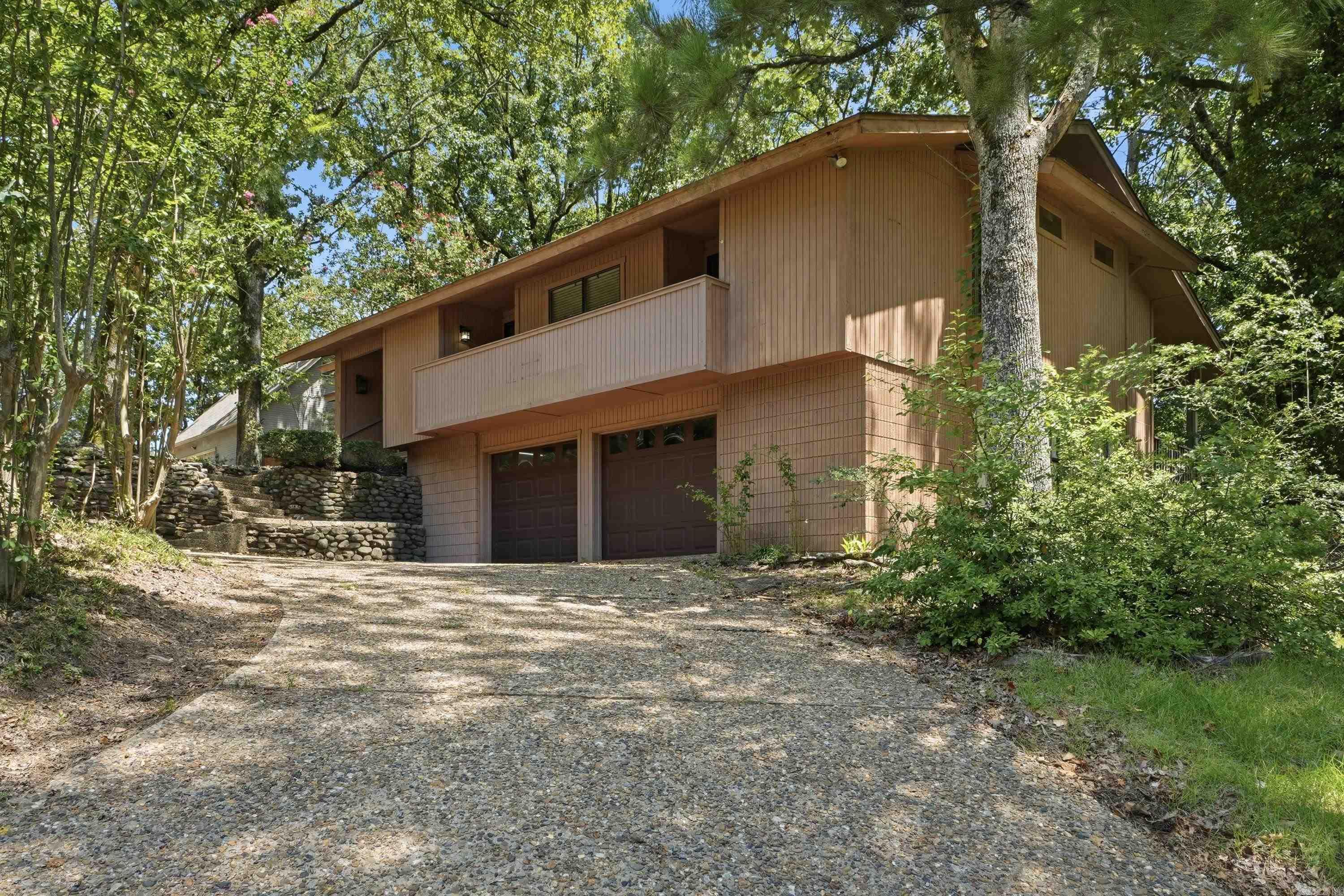 3 Catina Ct