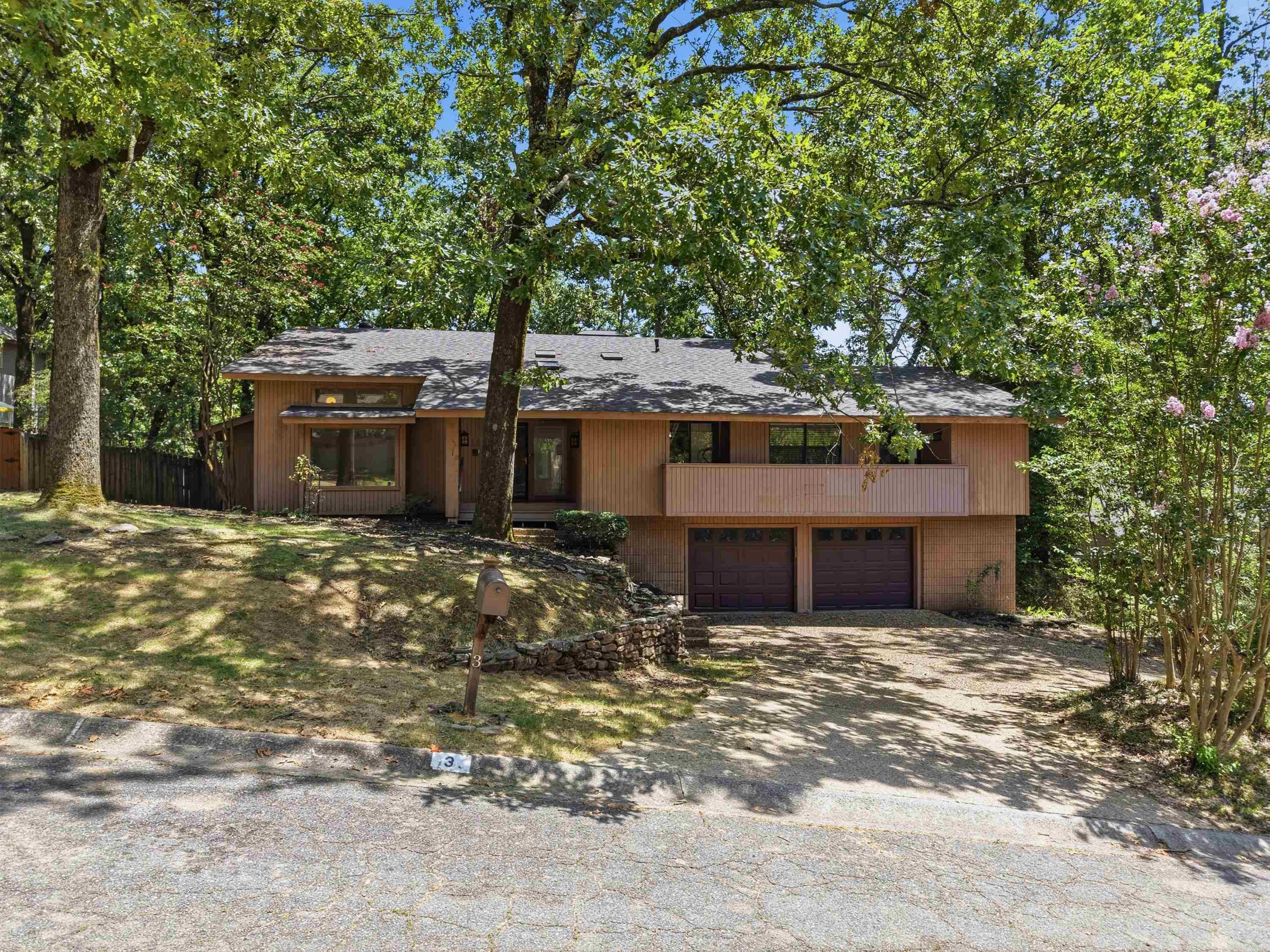 3 Catina Ct