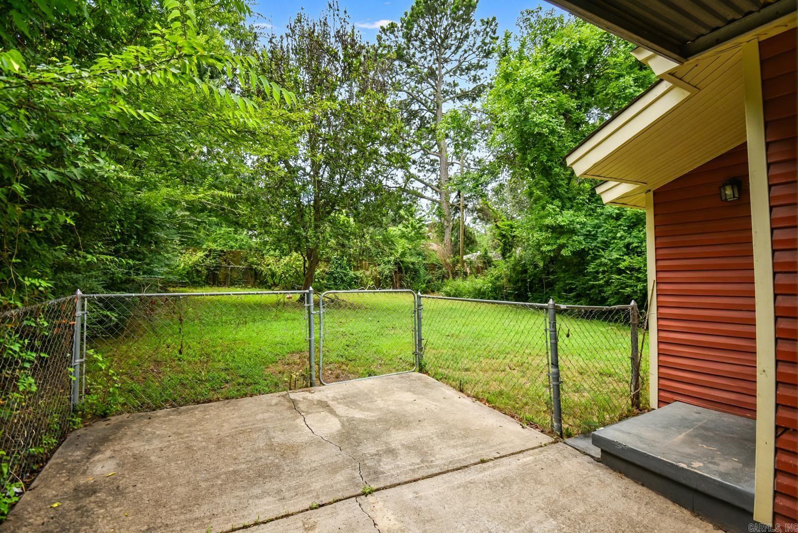 7325 Twin Oaks Road