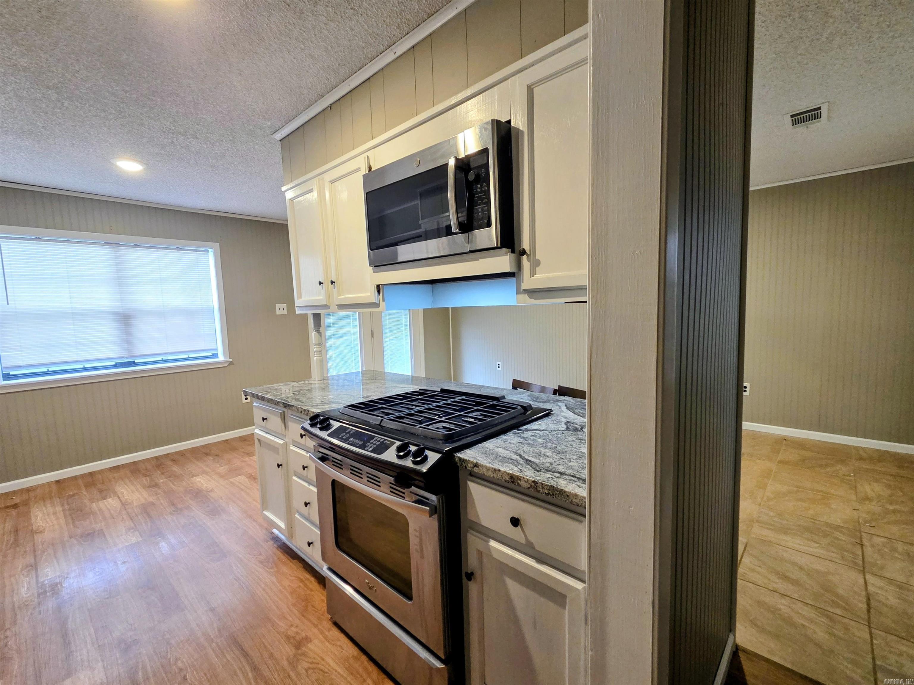 2006 Northshore Drive