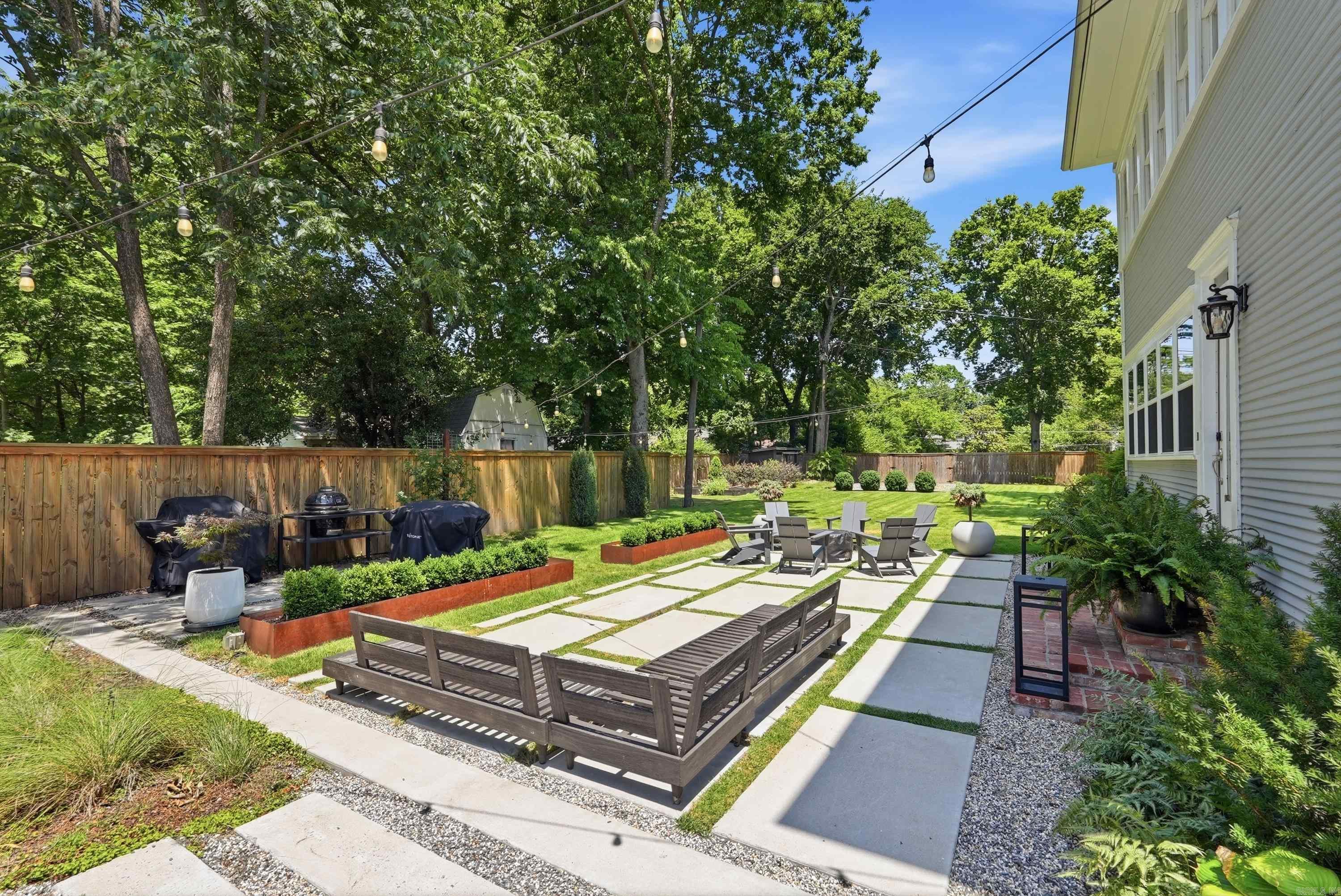 1620 Robinson Avenue