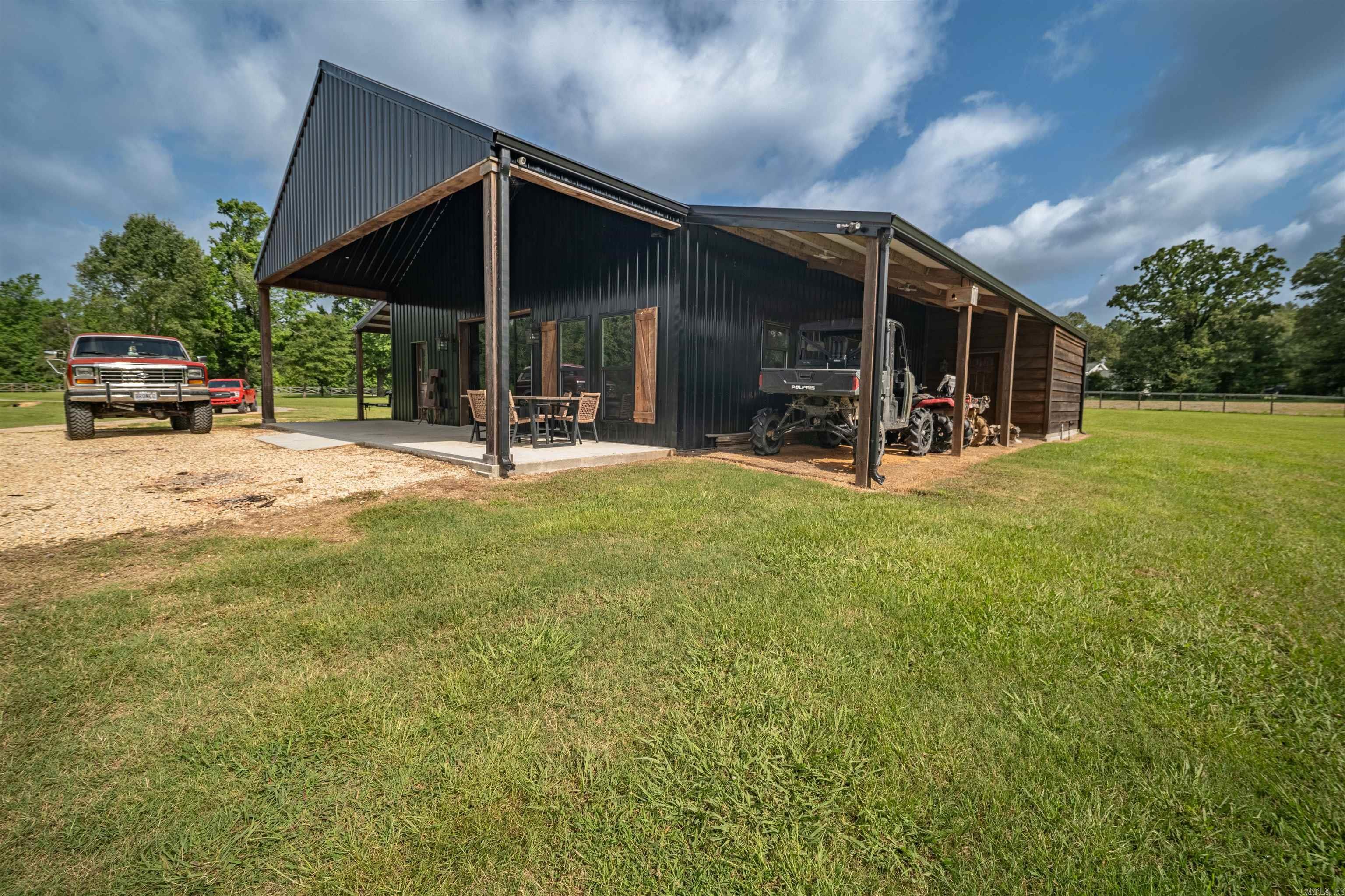 2886 N 83 Highway