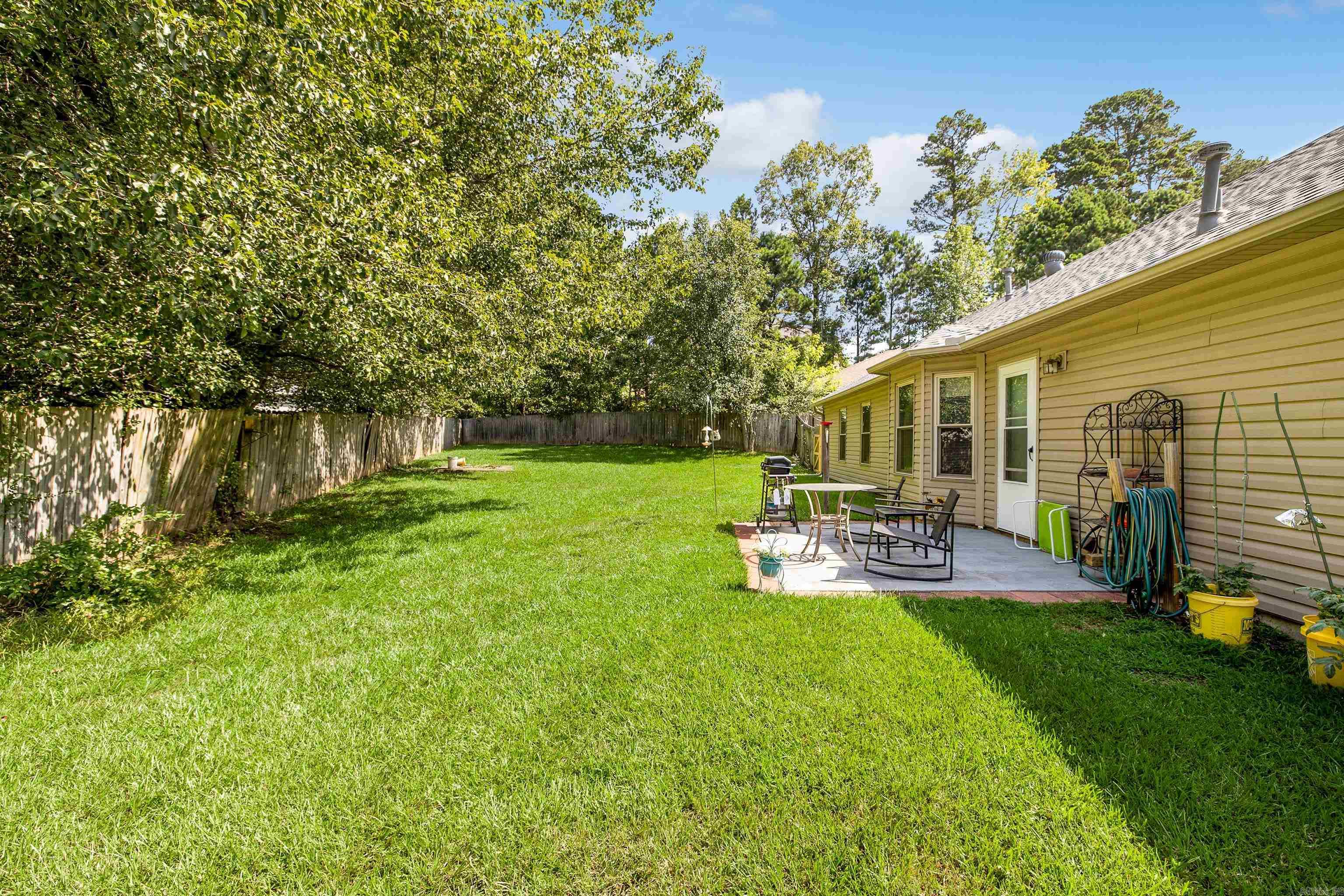 1403 Overview Cove
