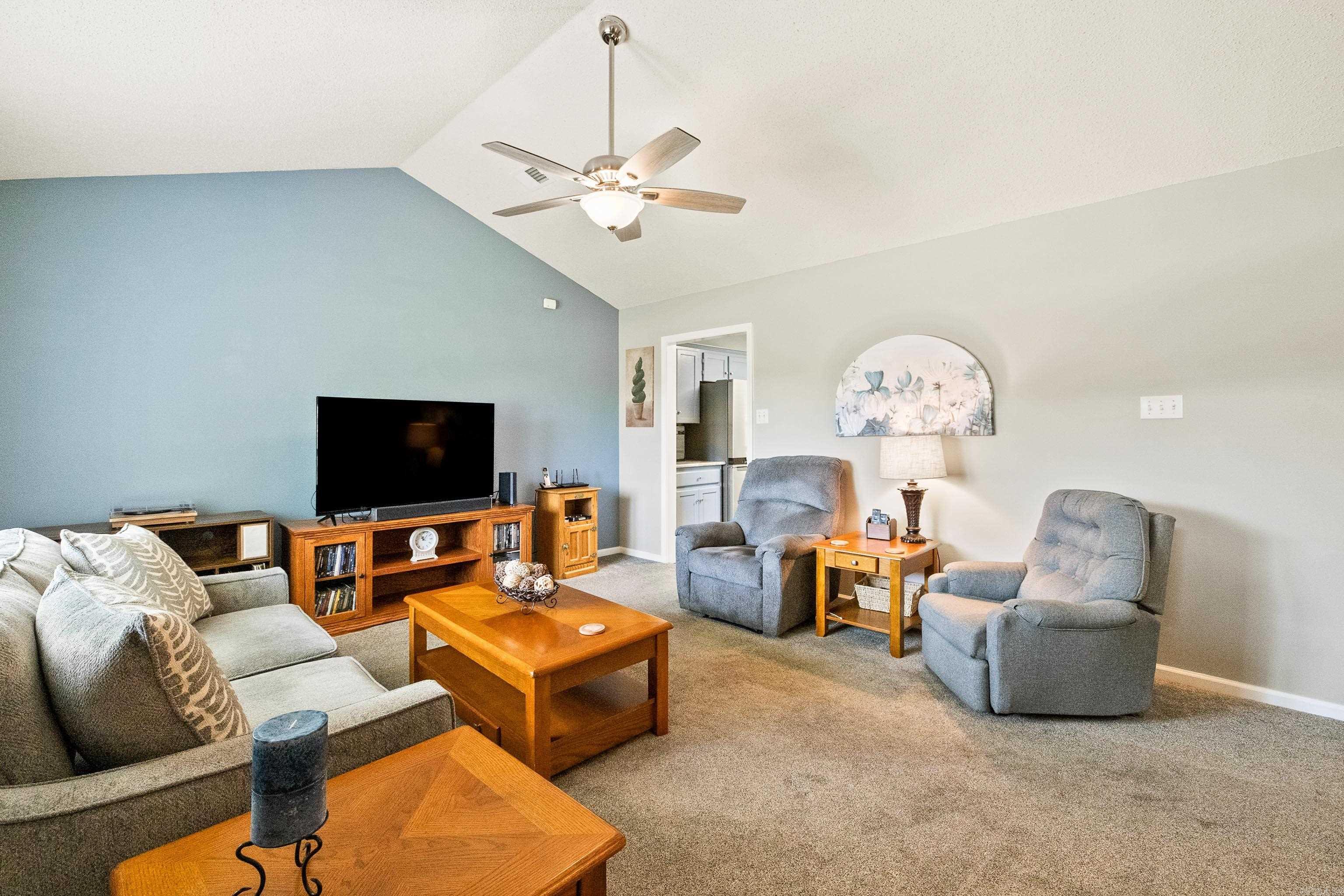 1403 Overview Cove