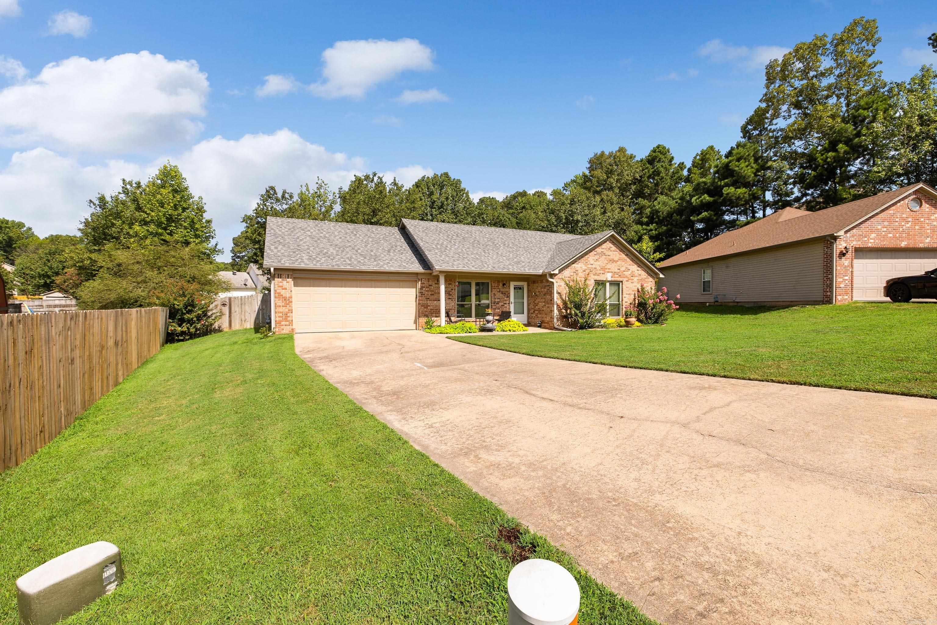 1403 Overview Cove