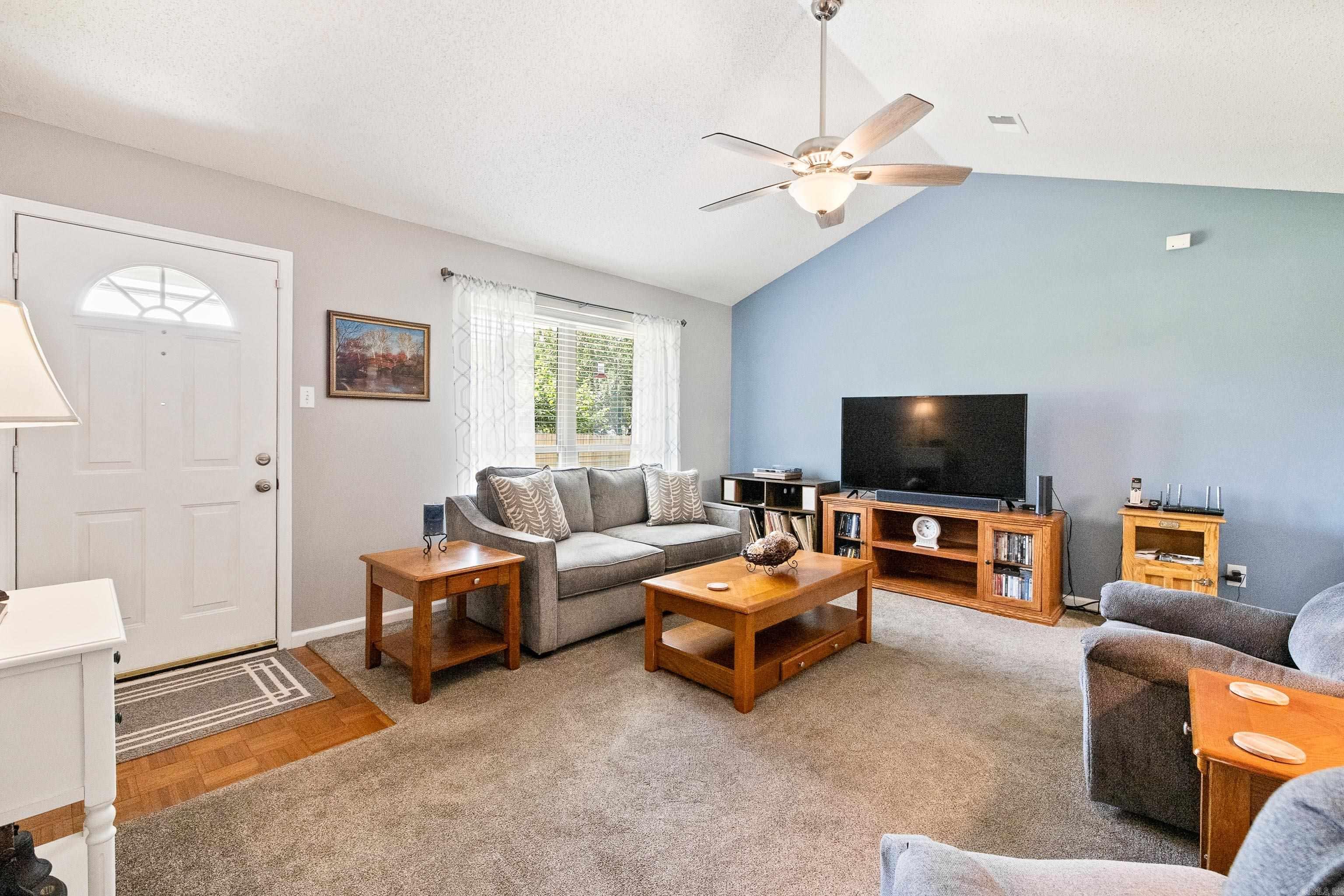 1403 Overview Cove