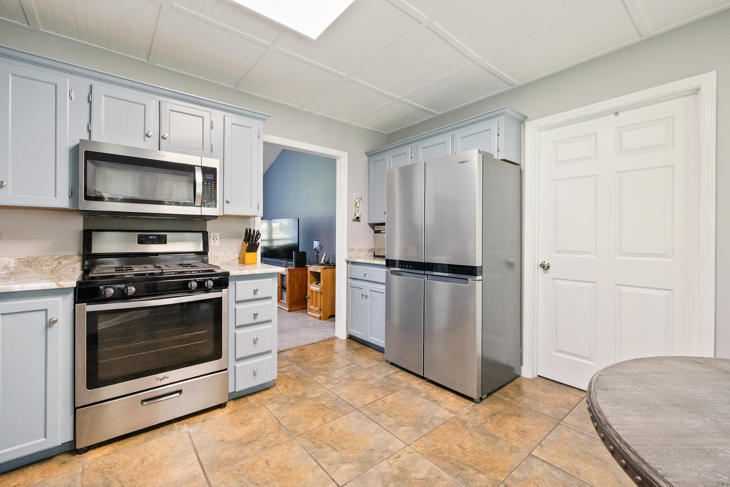 1403 Overview Cove