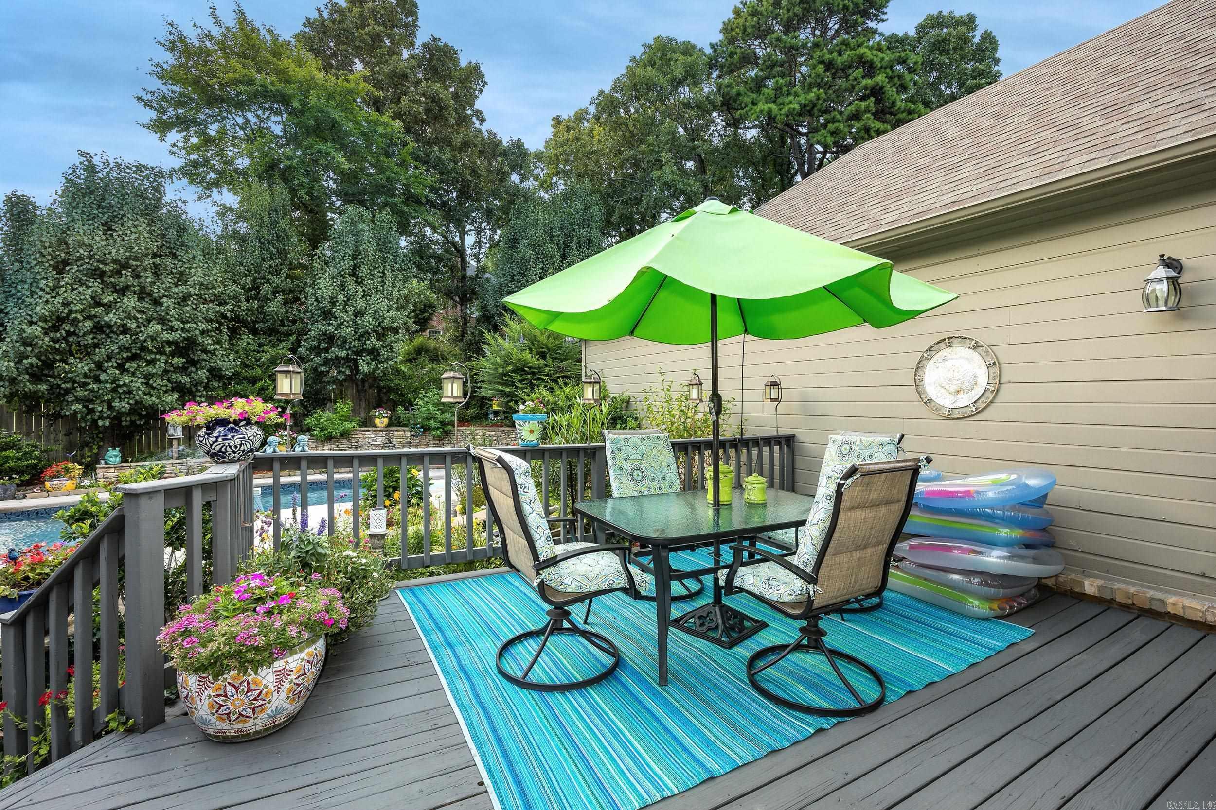 6 Piney Lane