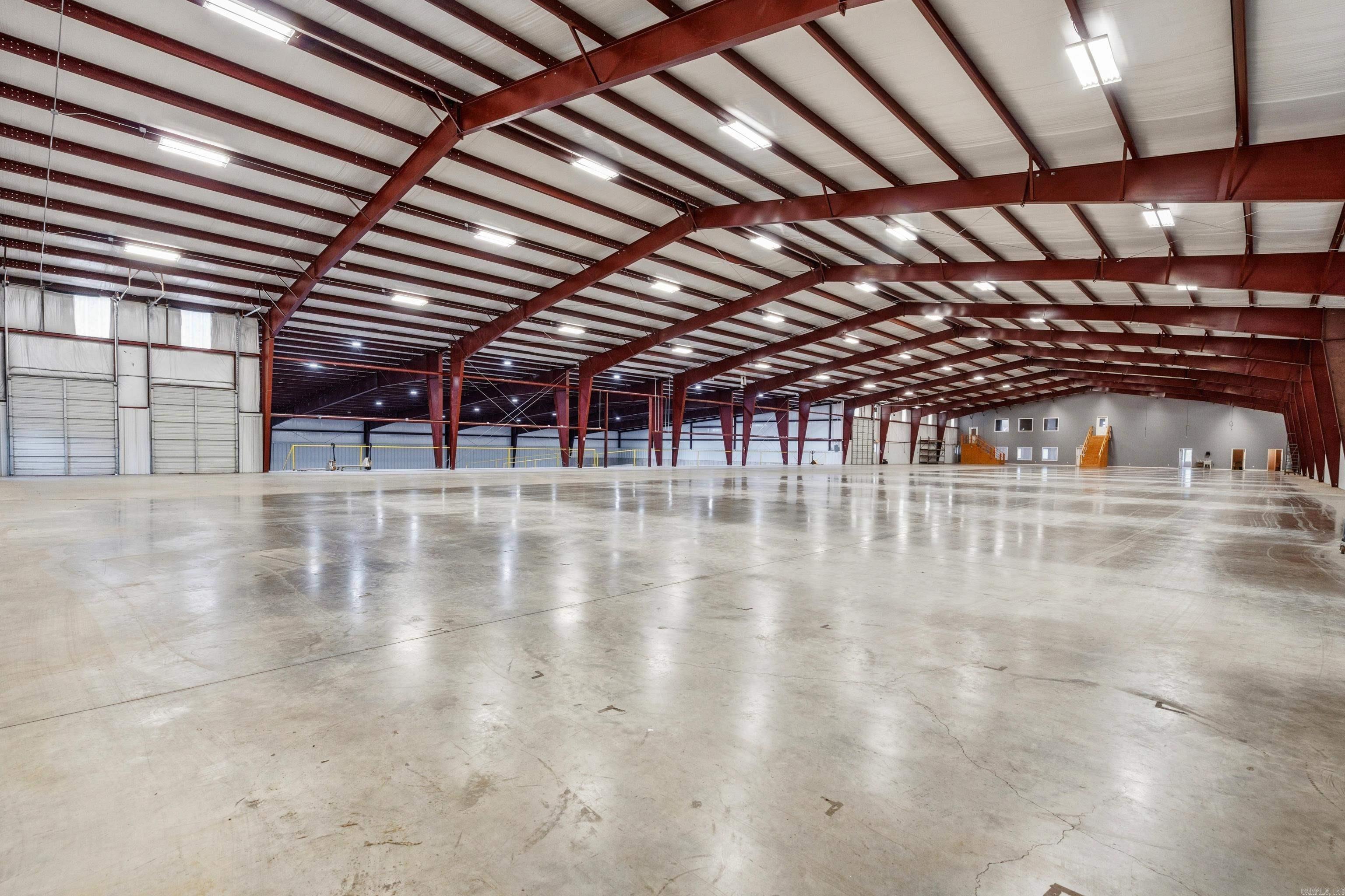 736 (5k-sf) Mid America Boulevard