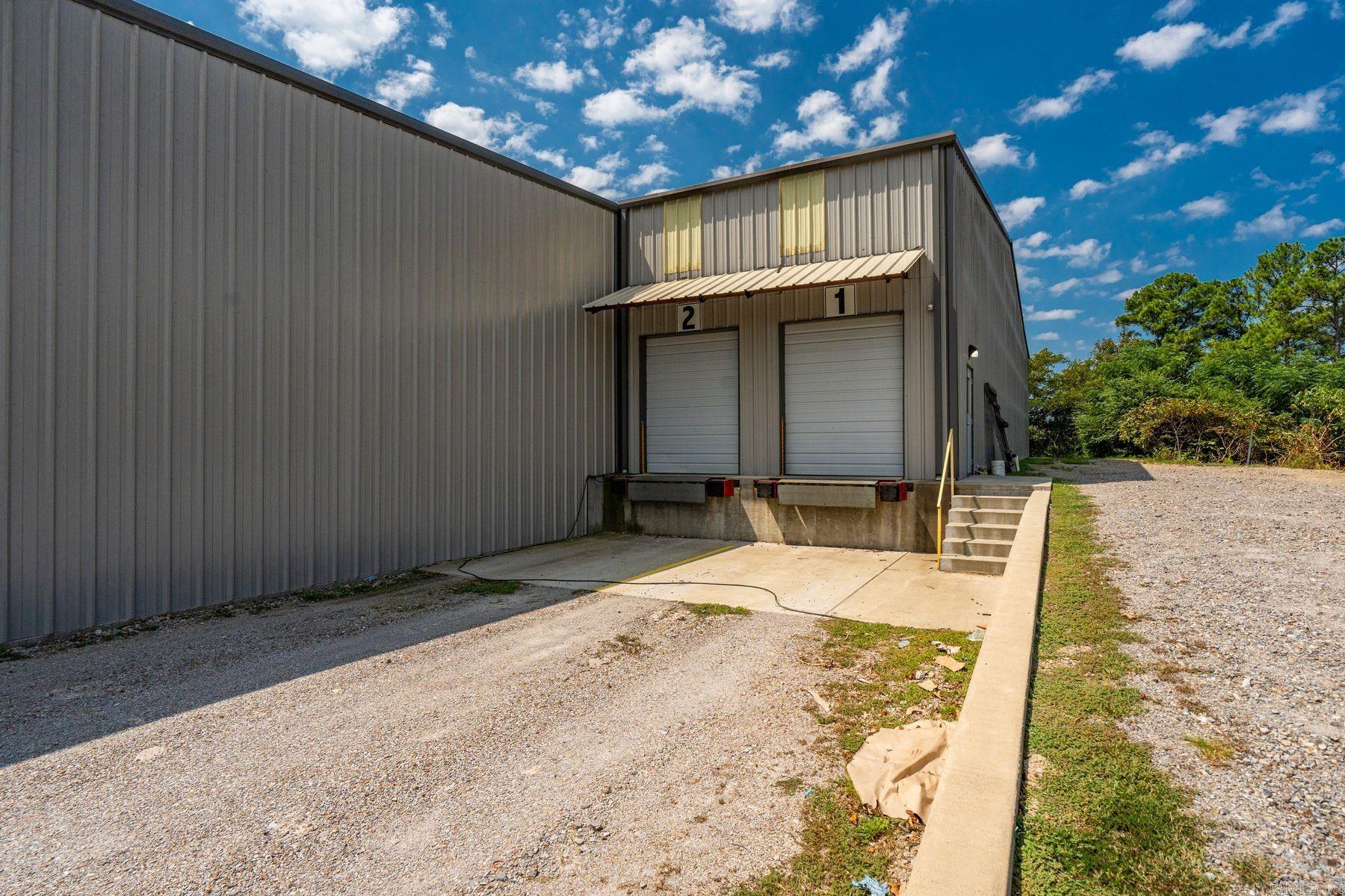 736 (5k-sf) Mid America Boulevard