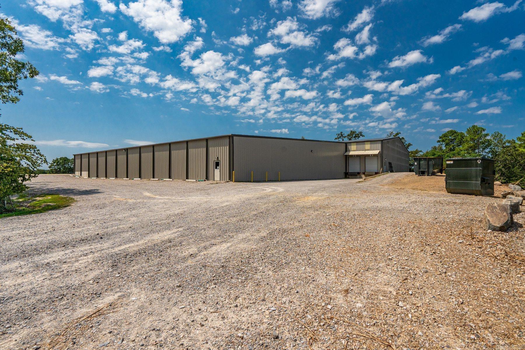 736 (5k-sf) Mid America Boulevard