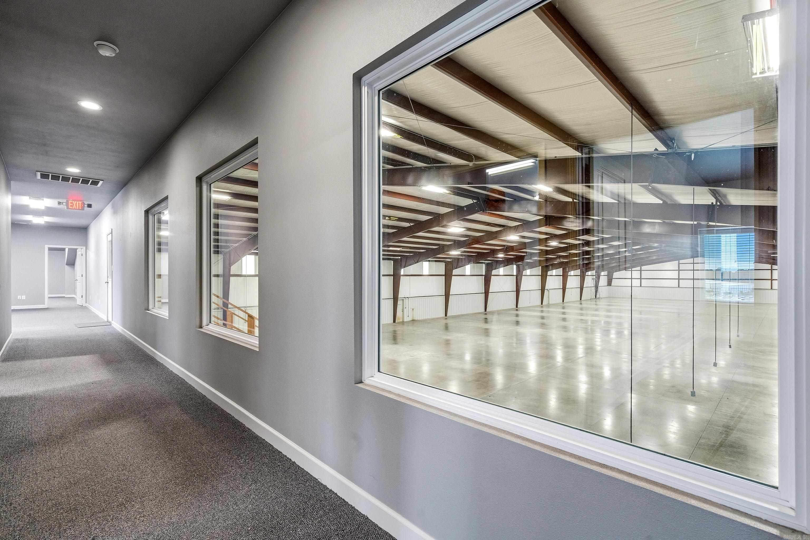 736 (5k-sf) Mid America Boulevard