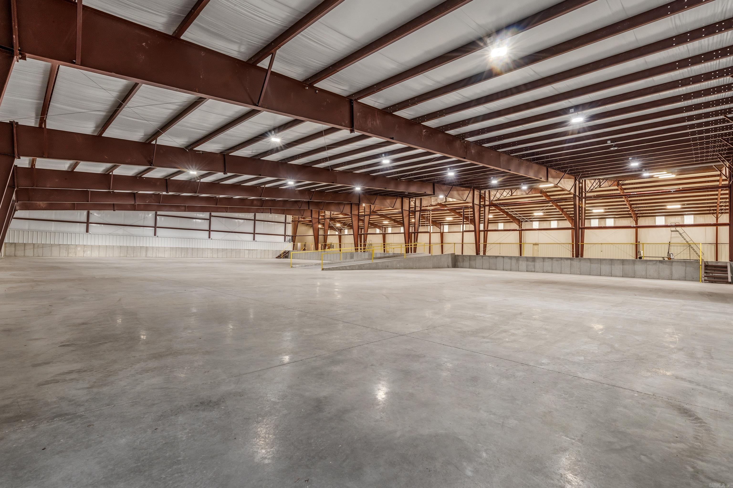 736 (5k-sf) Mid America Boulevard