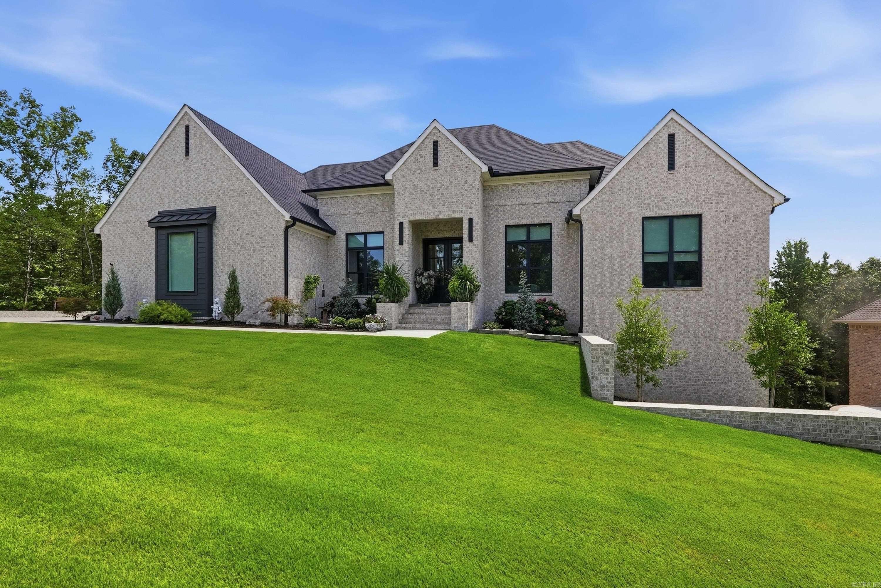5935 Brush Creek Loop