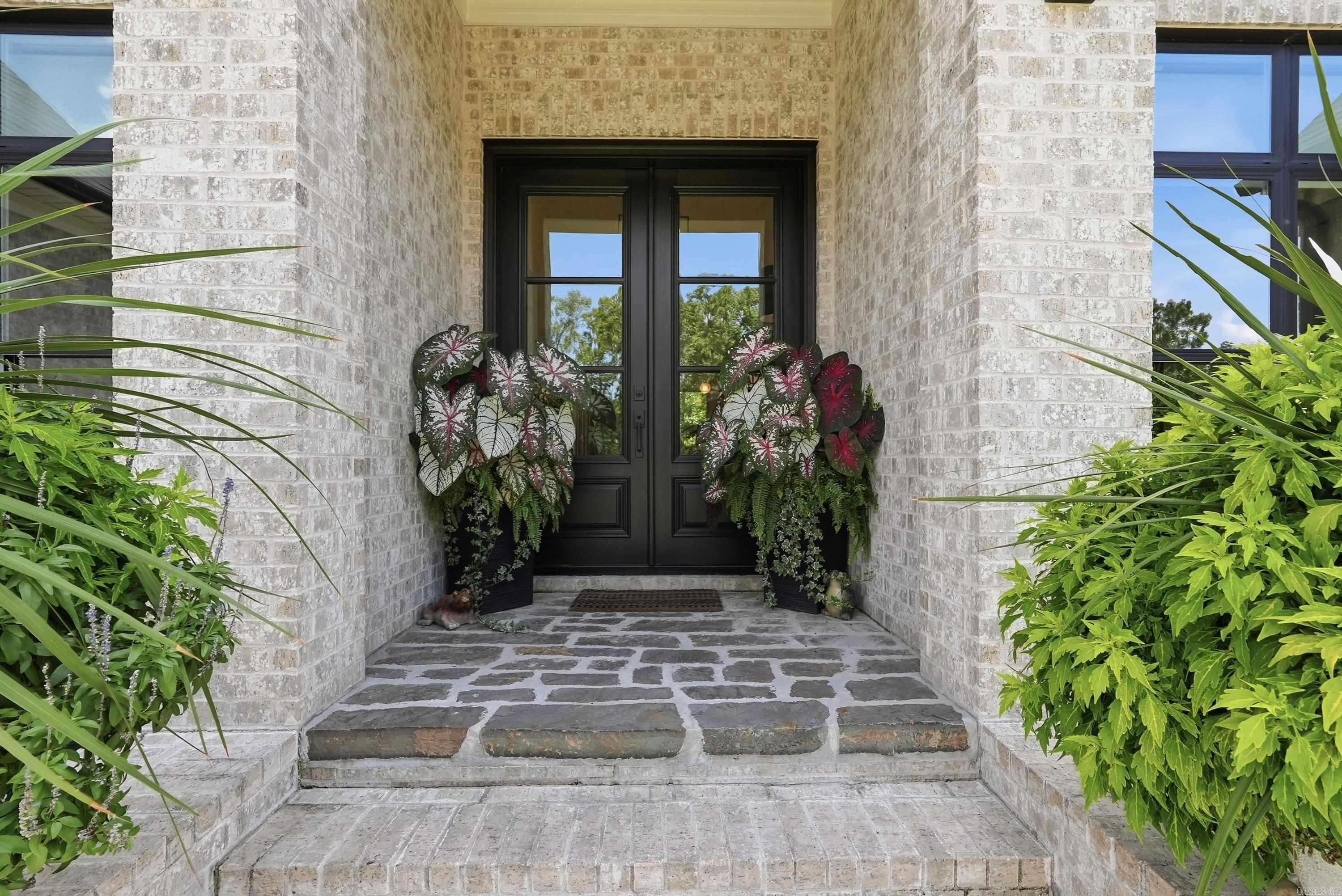5935 Brush Creek Loop