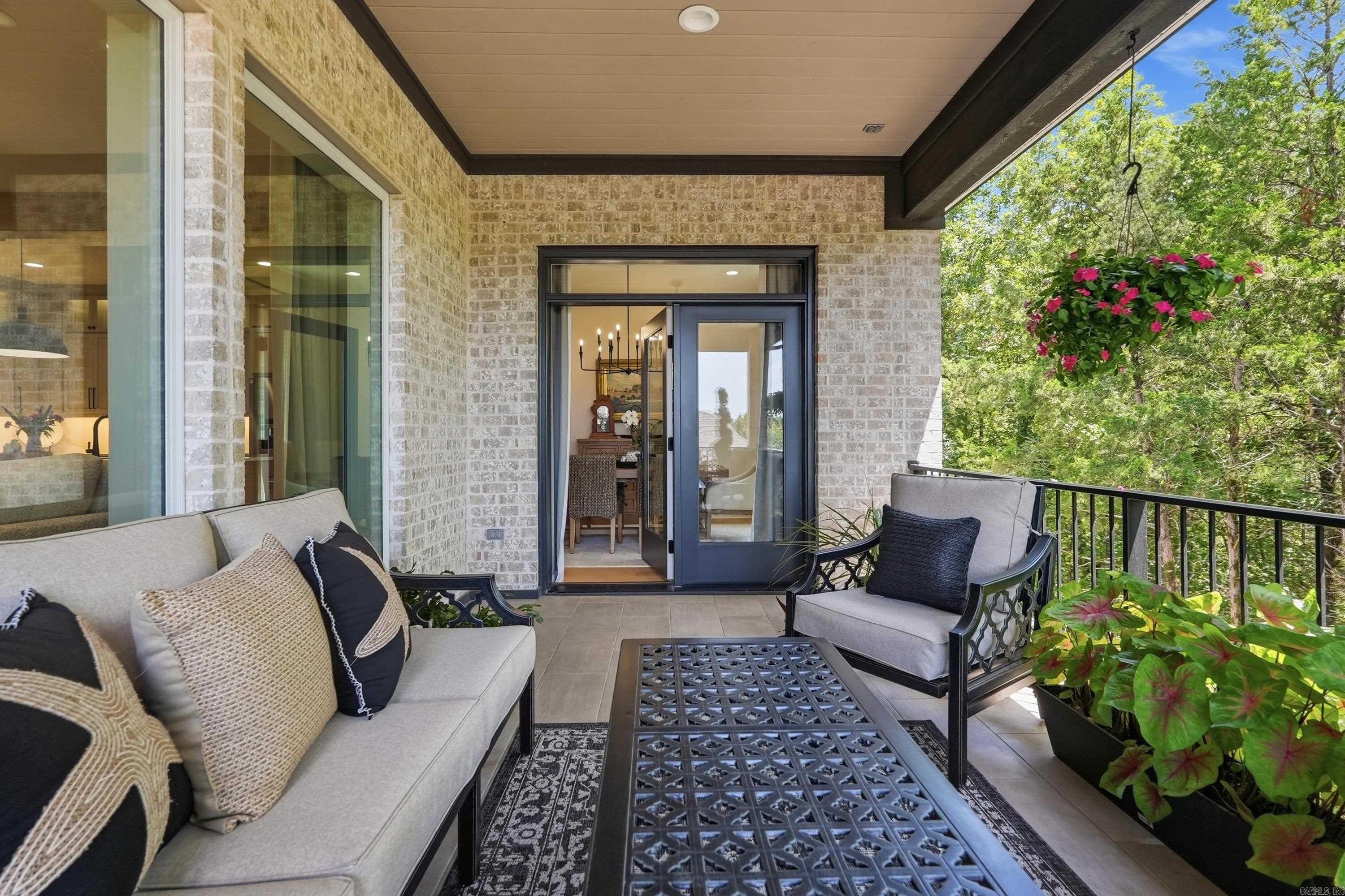 5935 Brush Creek Loop