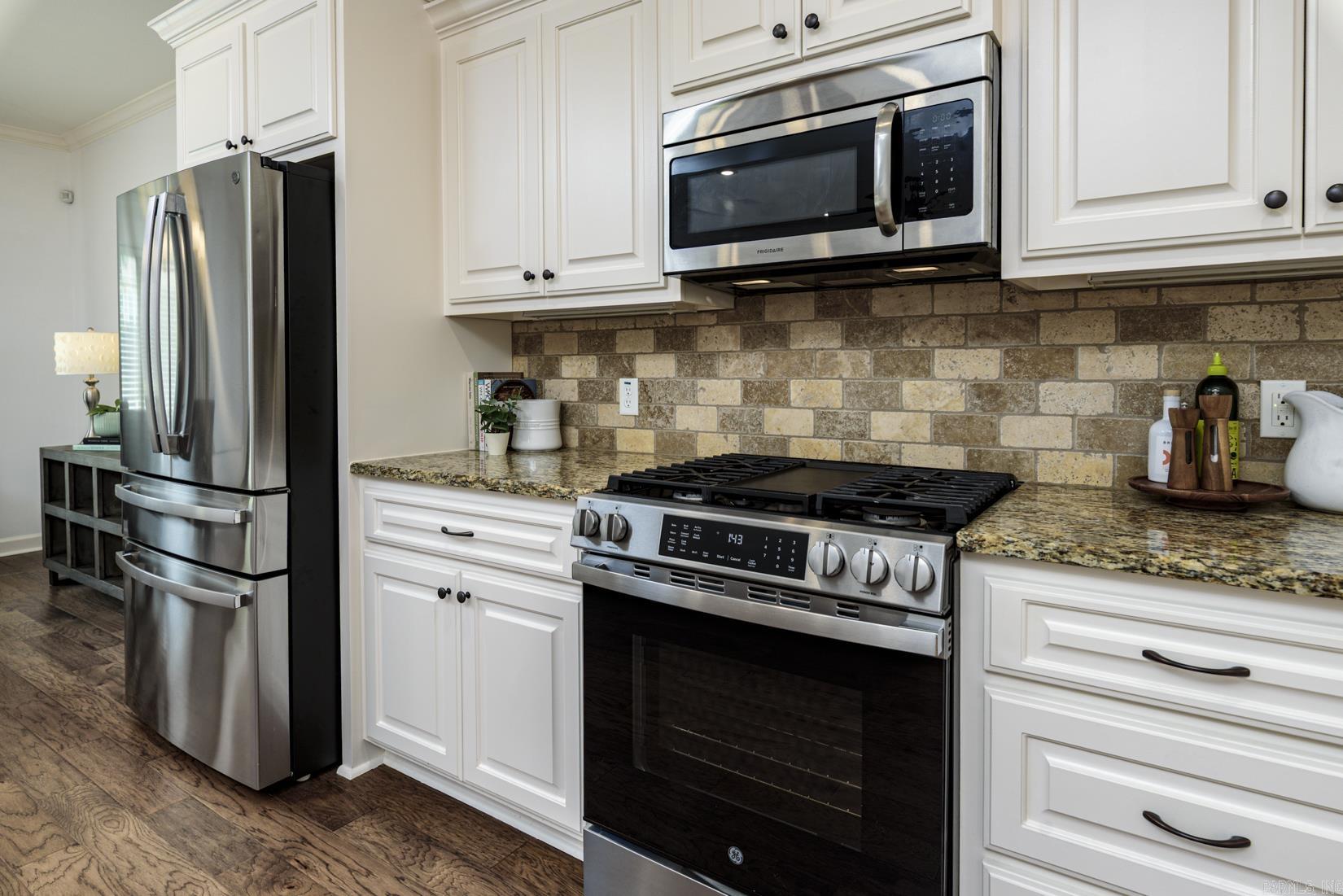 1308 Oak Glenn Place
